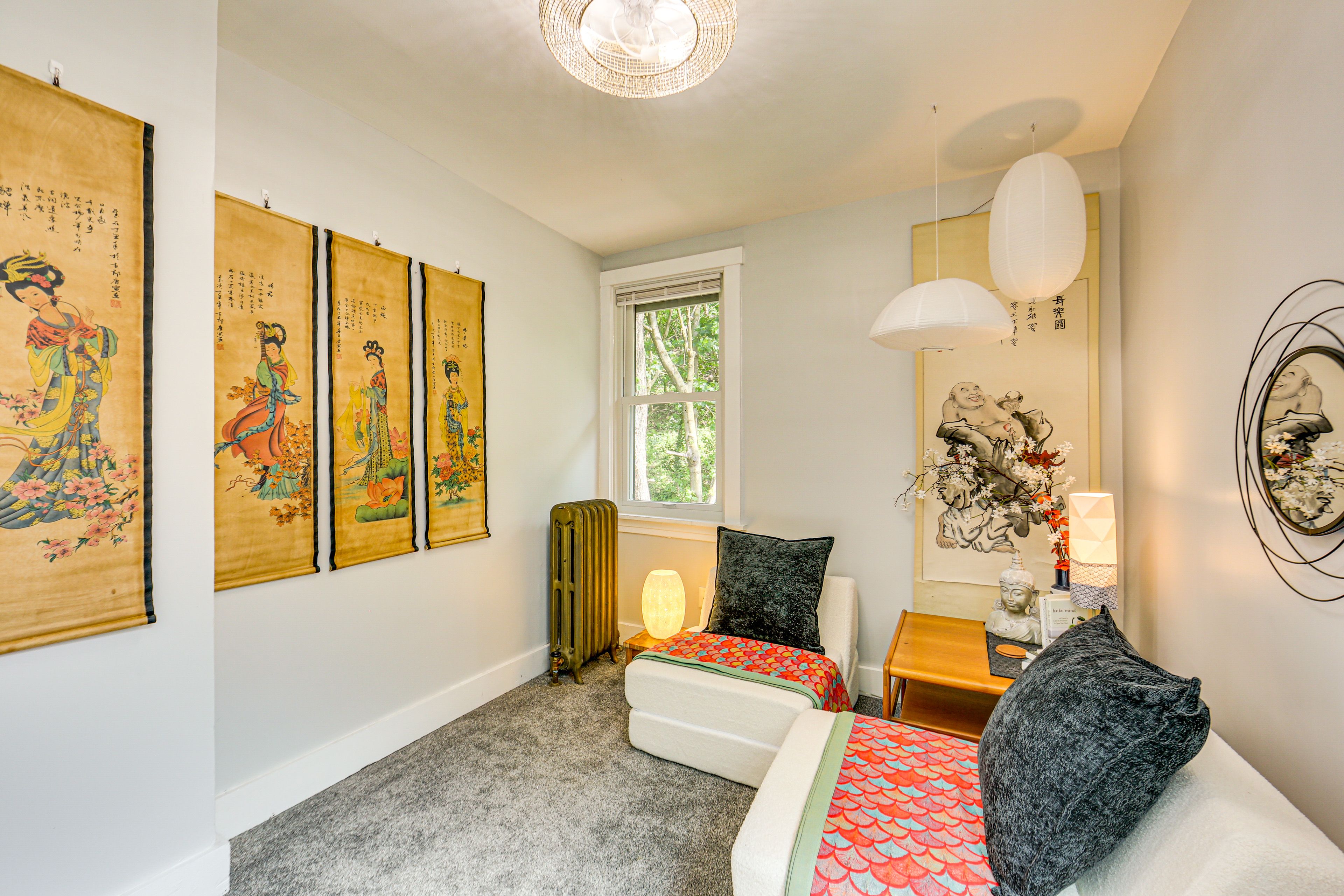 Sitting Room | 2nd Floor
