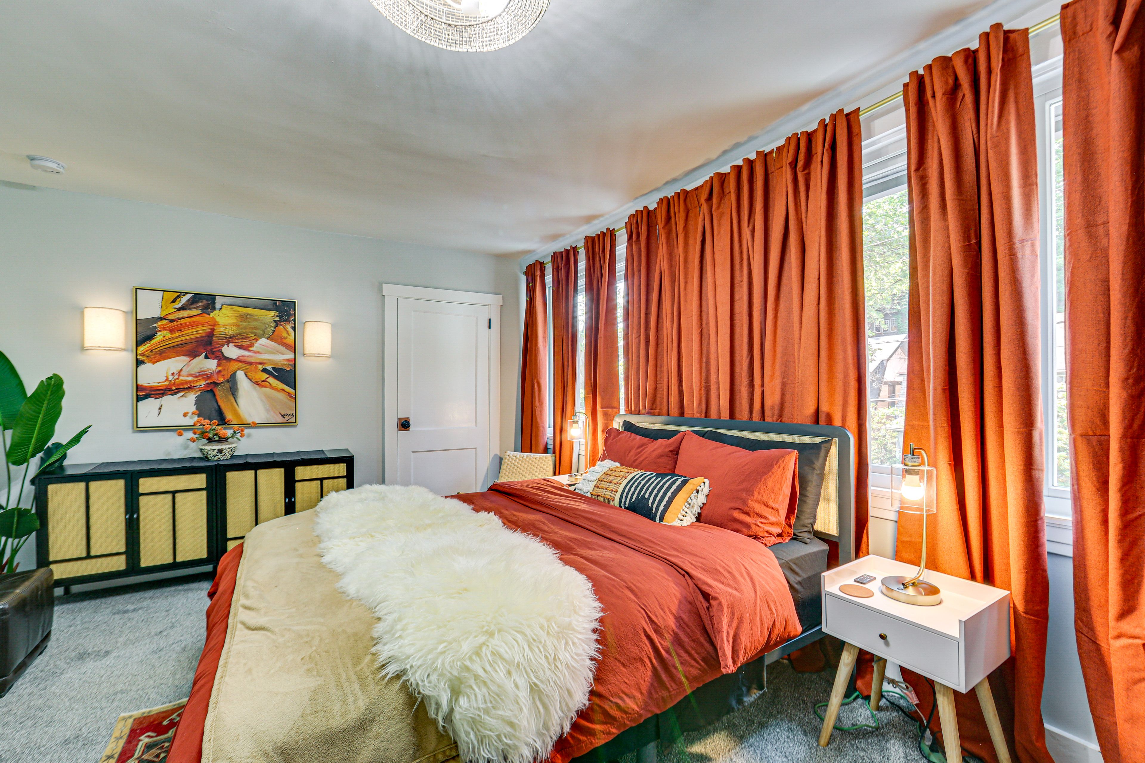 Bedroom 1 | 2nd Floor | Queen Bed | Full Futon | Linens Provided