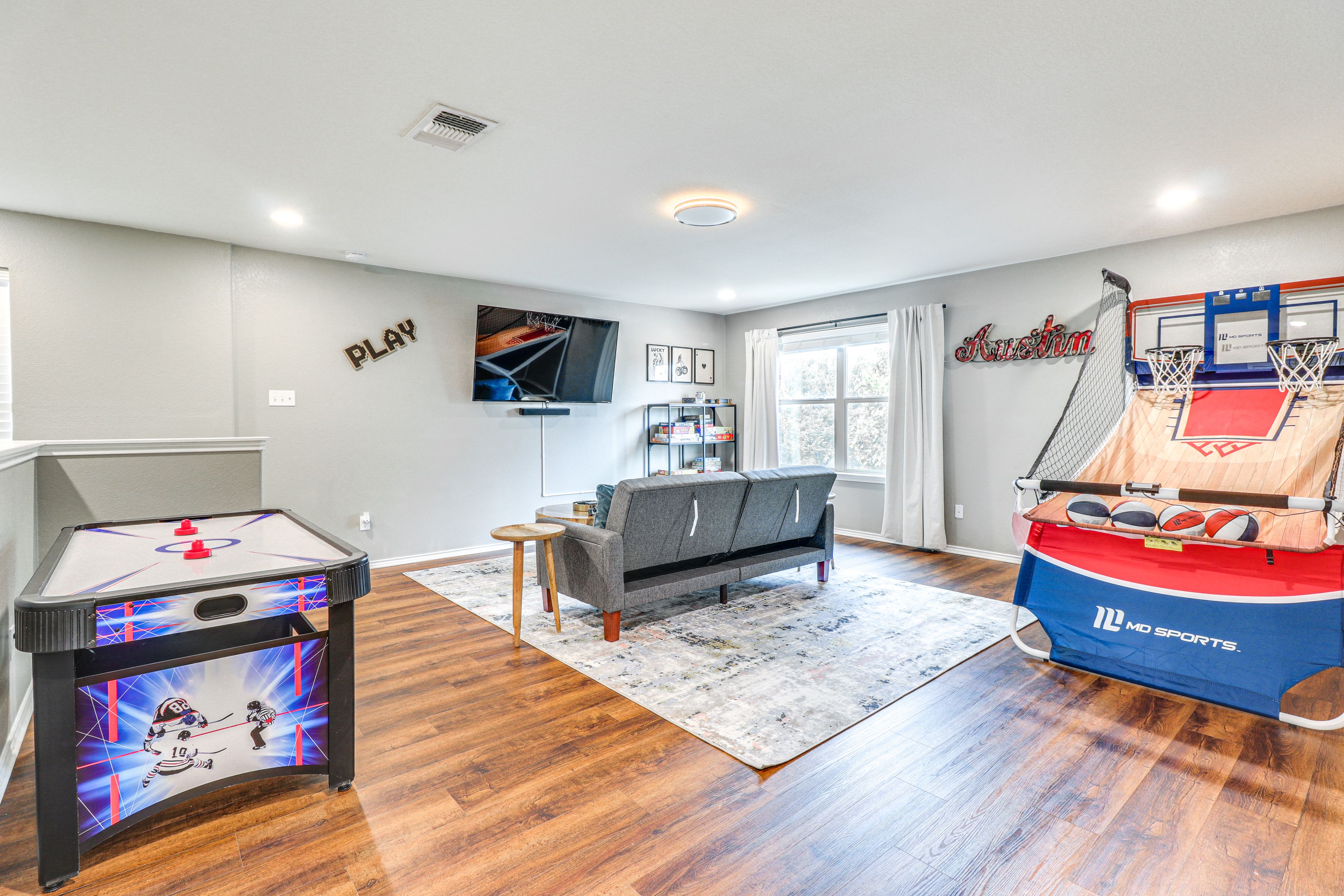 Game Room | 2nd Floor | Basketball Game | Air Hockey Table | Smart TV