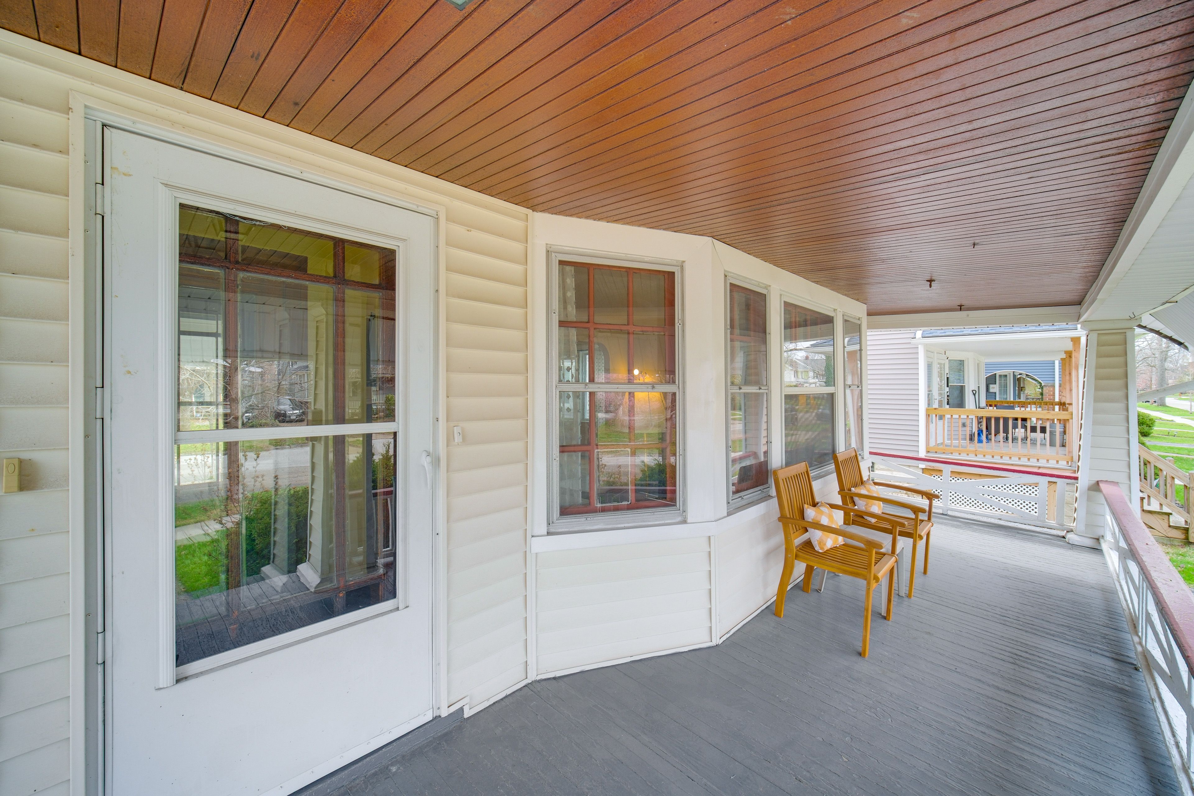 Front Porch | Private Entrance