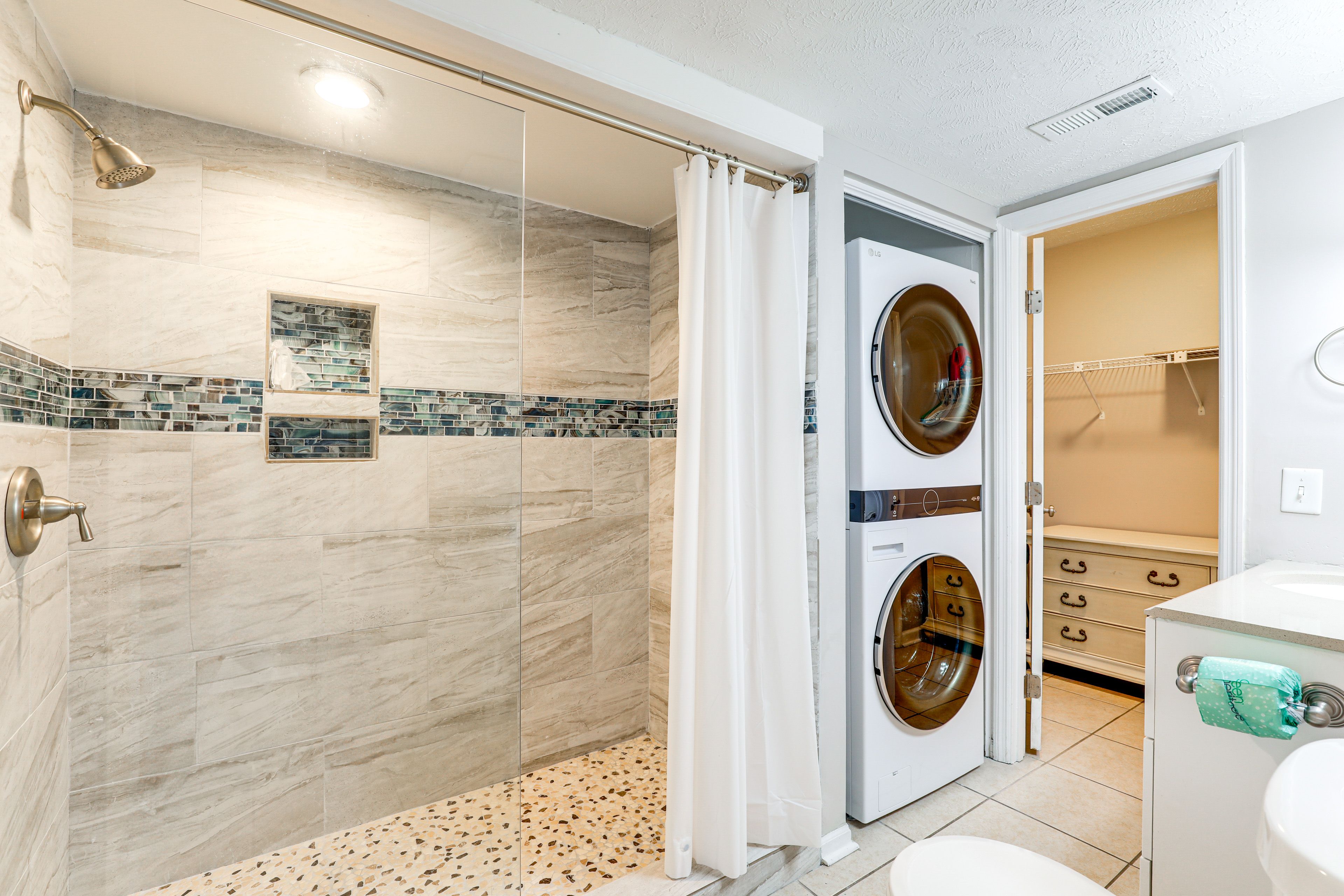 Full Bathroom | 1st Floor | Walk-In Shower | Washer & Dryer