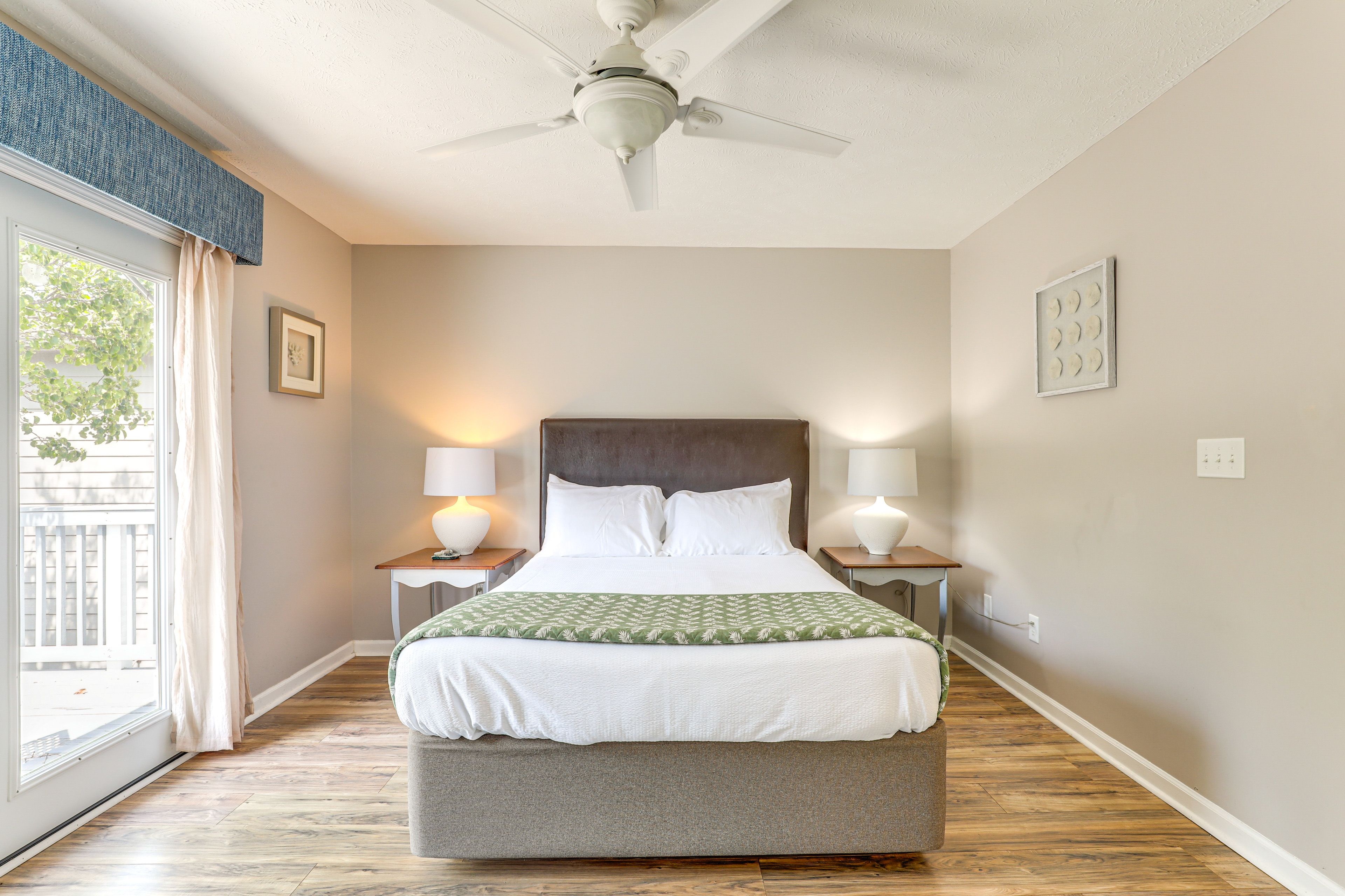 Bedroom 2 | Queen Bed | 2nd Floor | Deck Access | Walk-In Closet