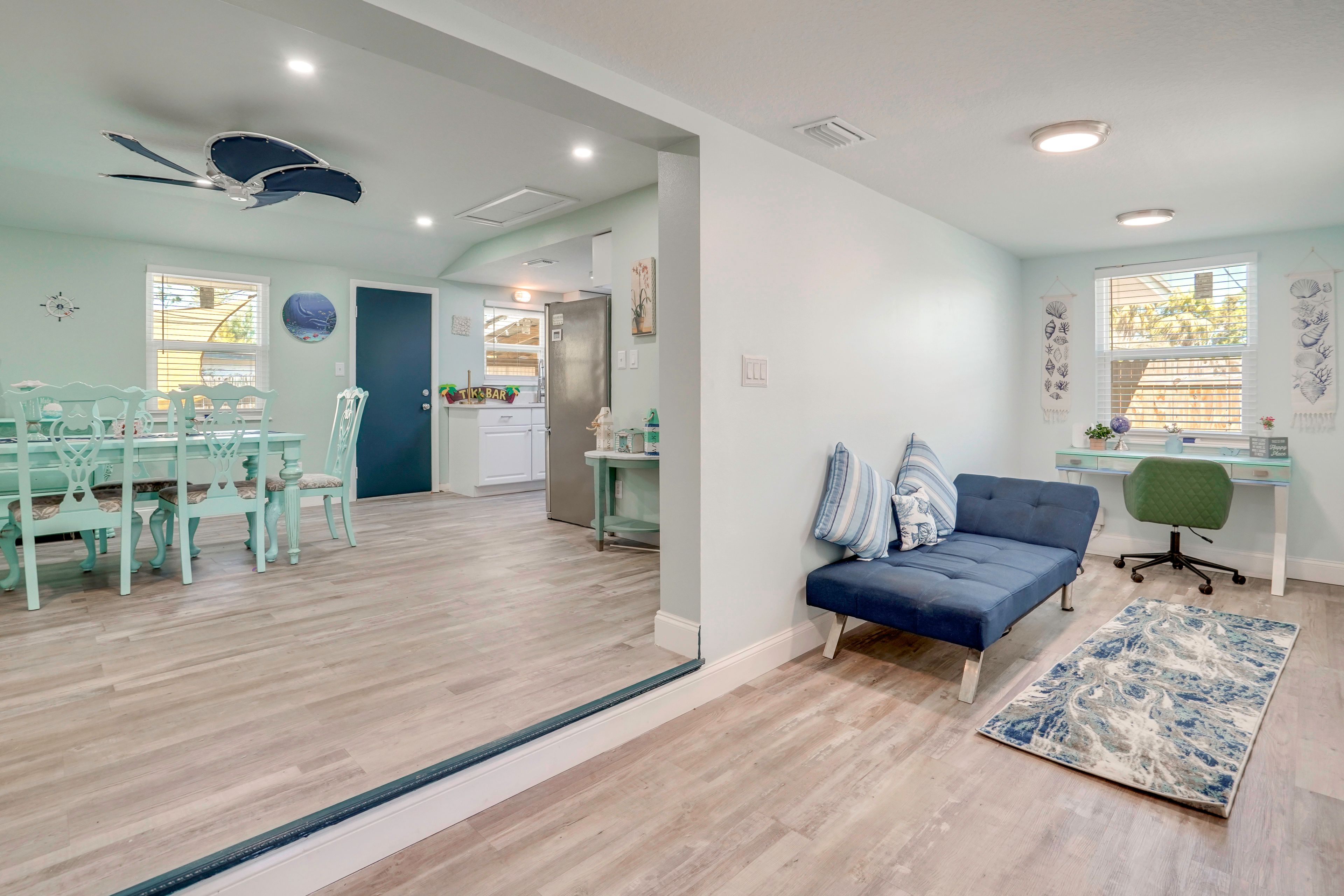 Interior Space | Desk