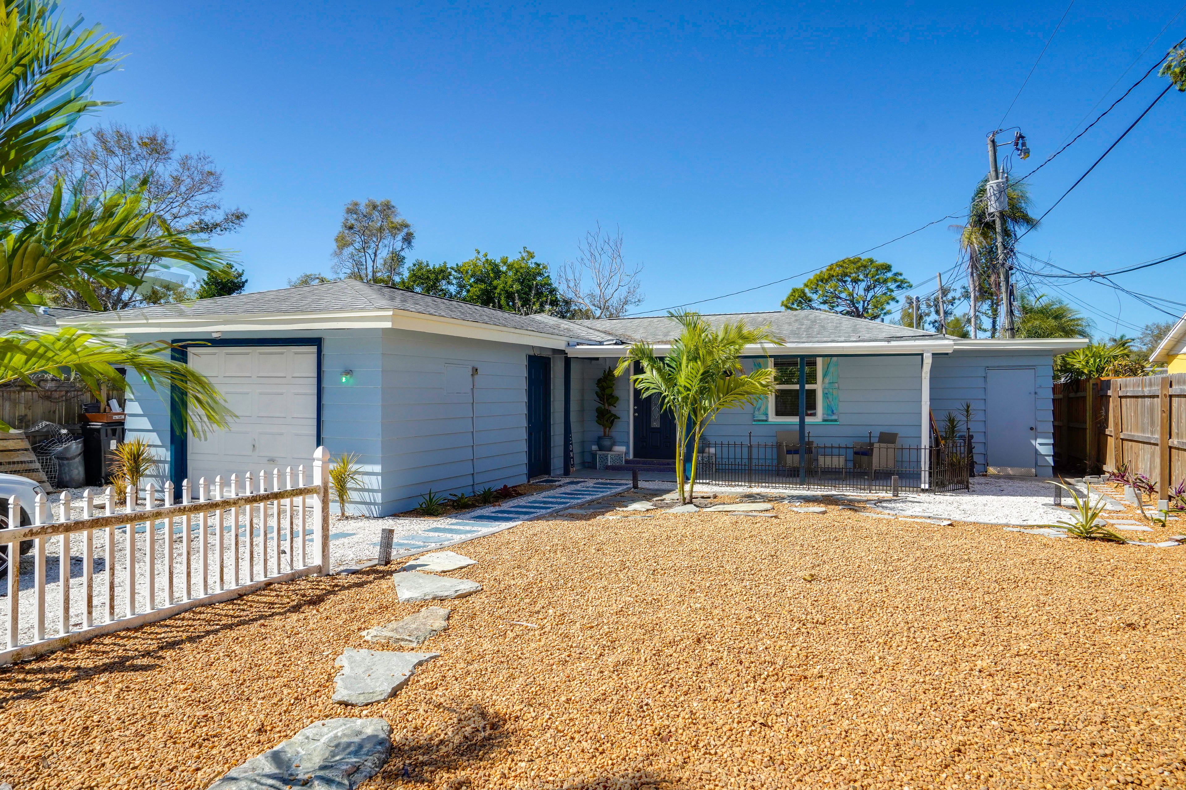 Sarasota Vacation Rental | 2BR | 2BA | 1,359 Sq Ft