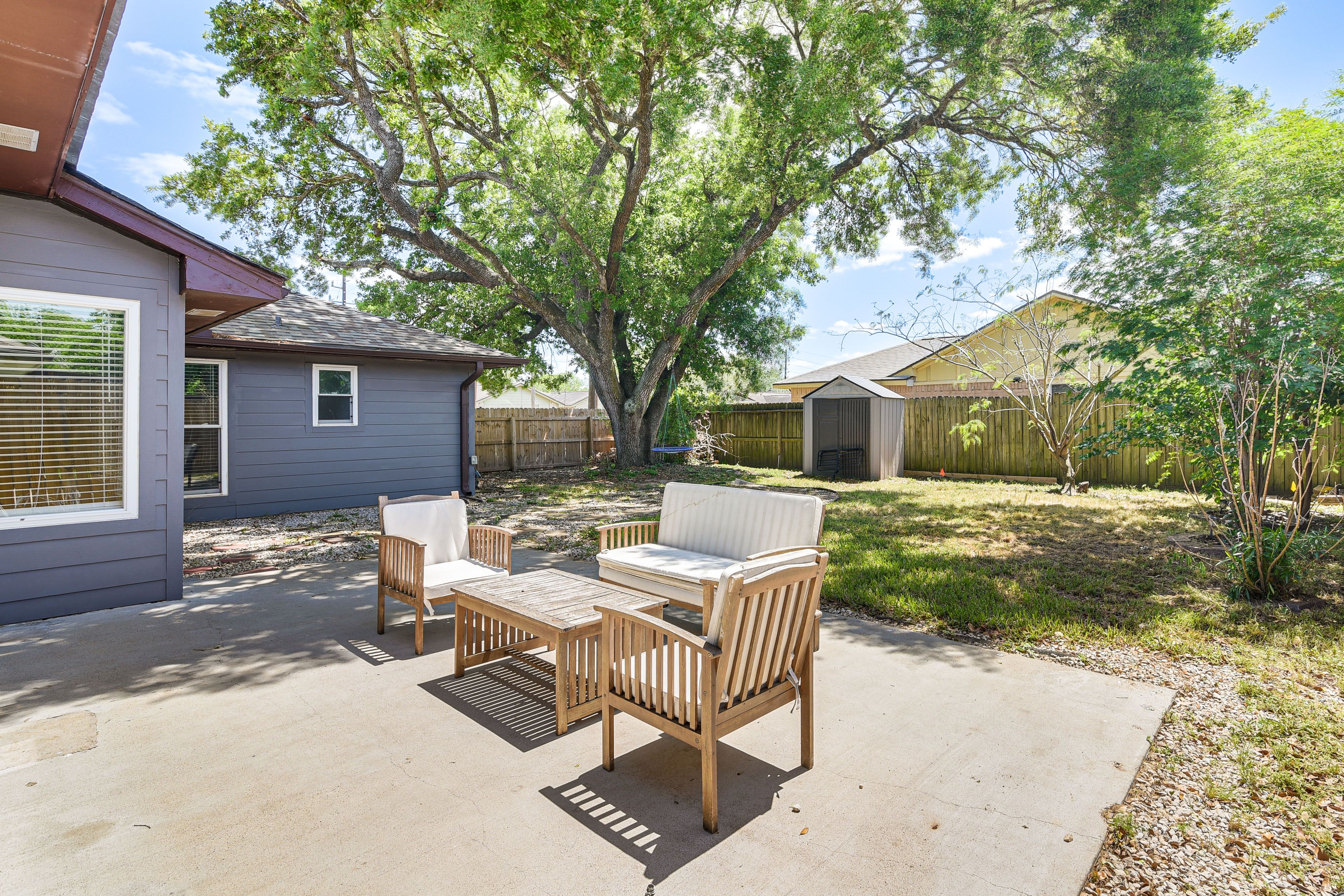 Patio | Outdoor Seating