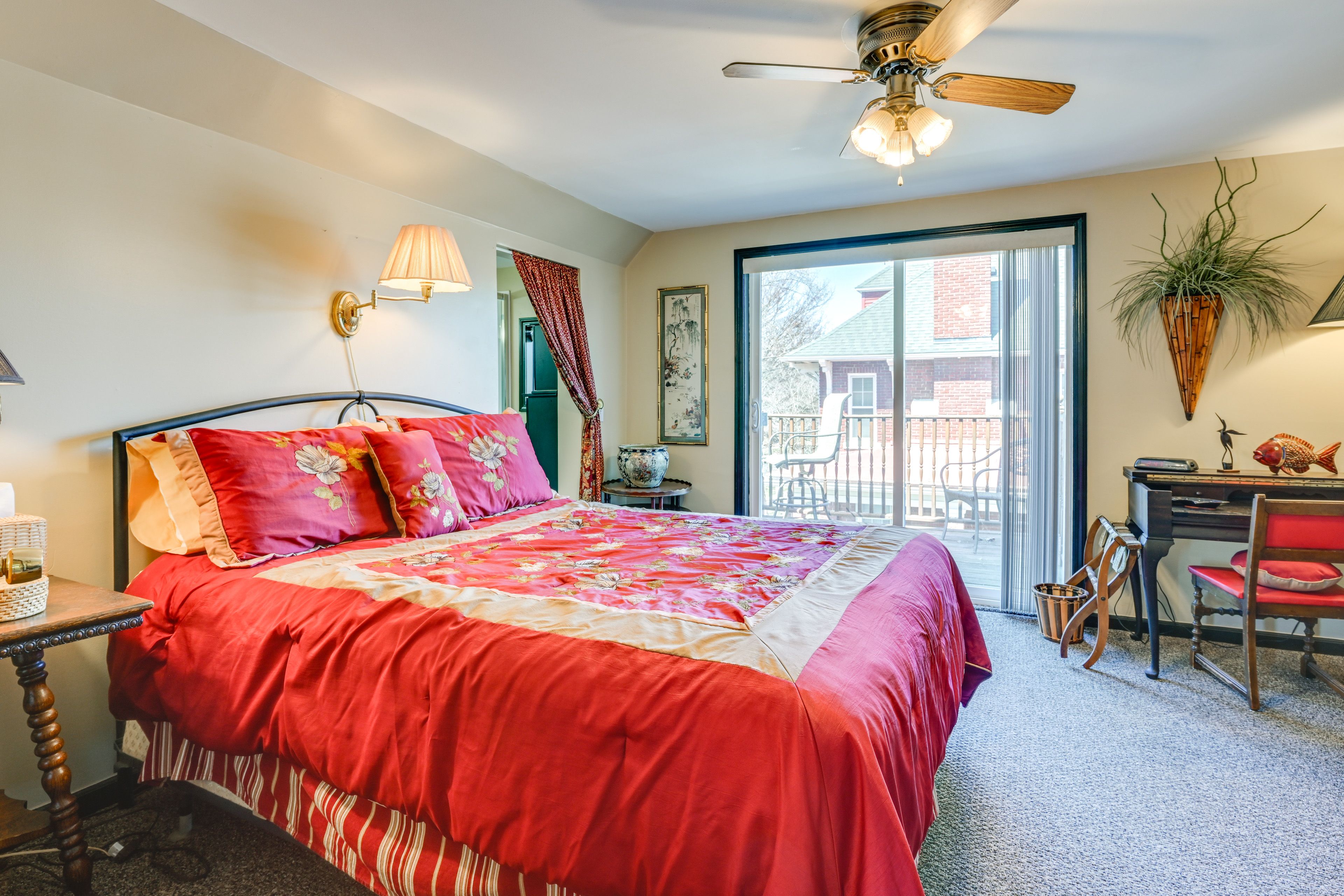 Bedroom 4 | 2nd Floor | Queen Bed | Deck Access