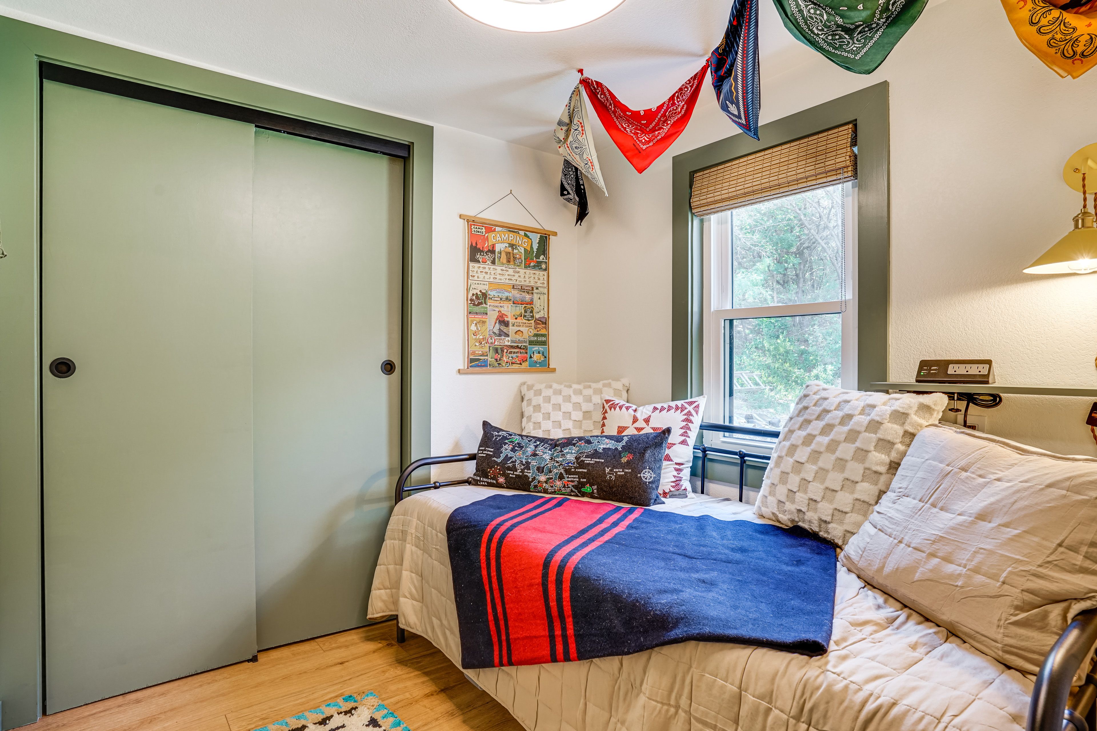 Bedroom 2 | Twin Daybed