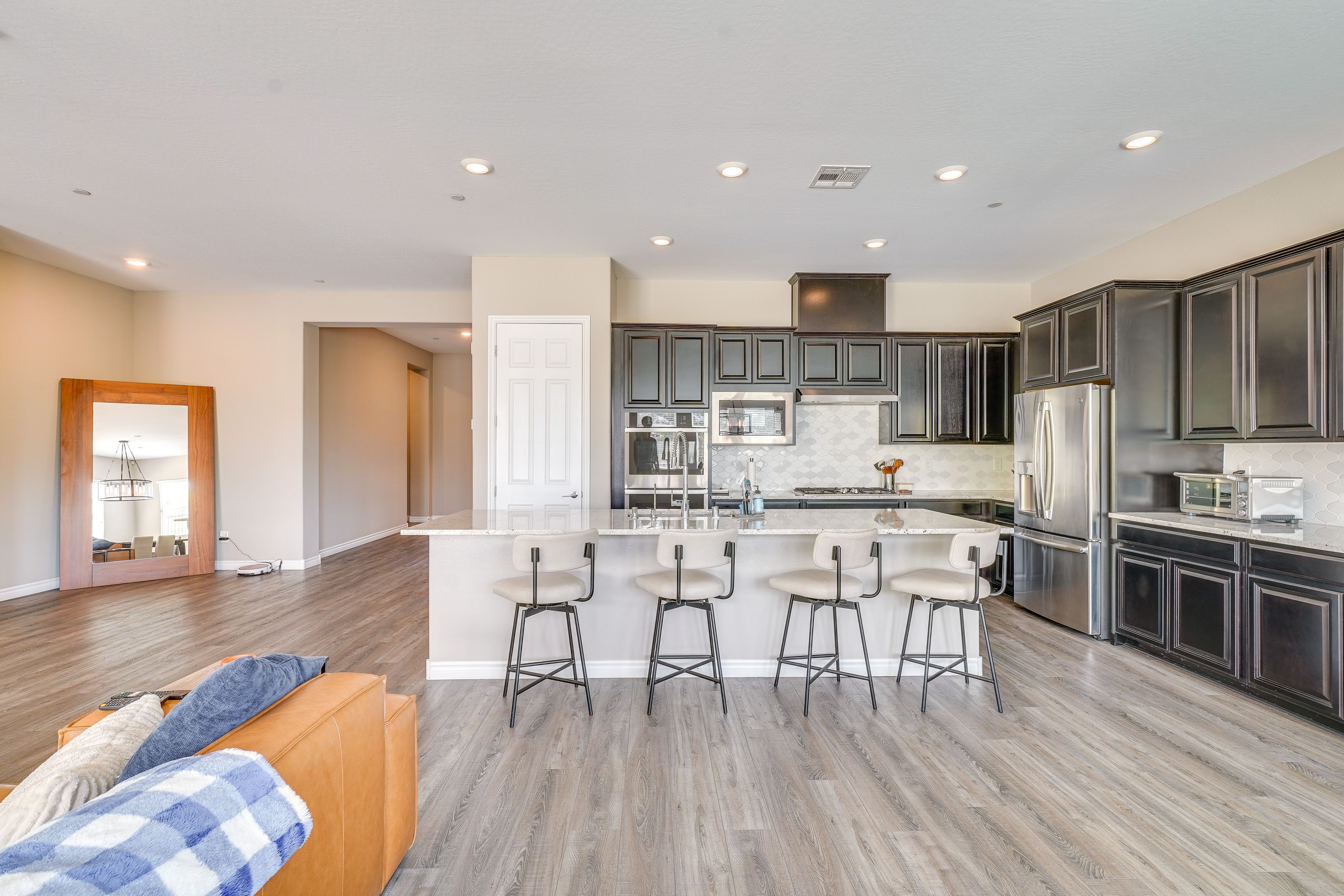Kitchen | Dishwasher | Double Wall Oven