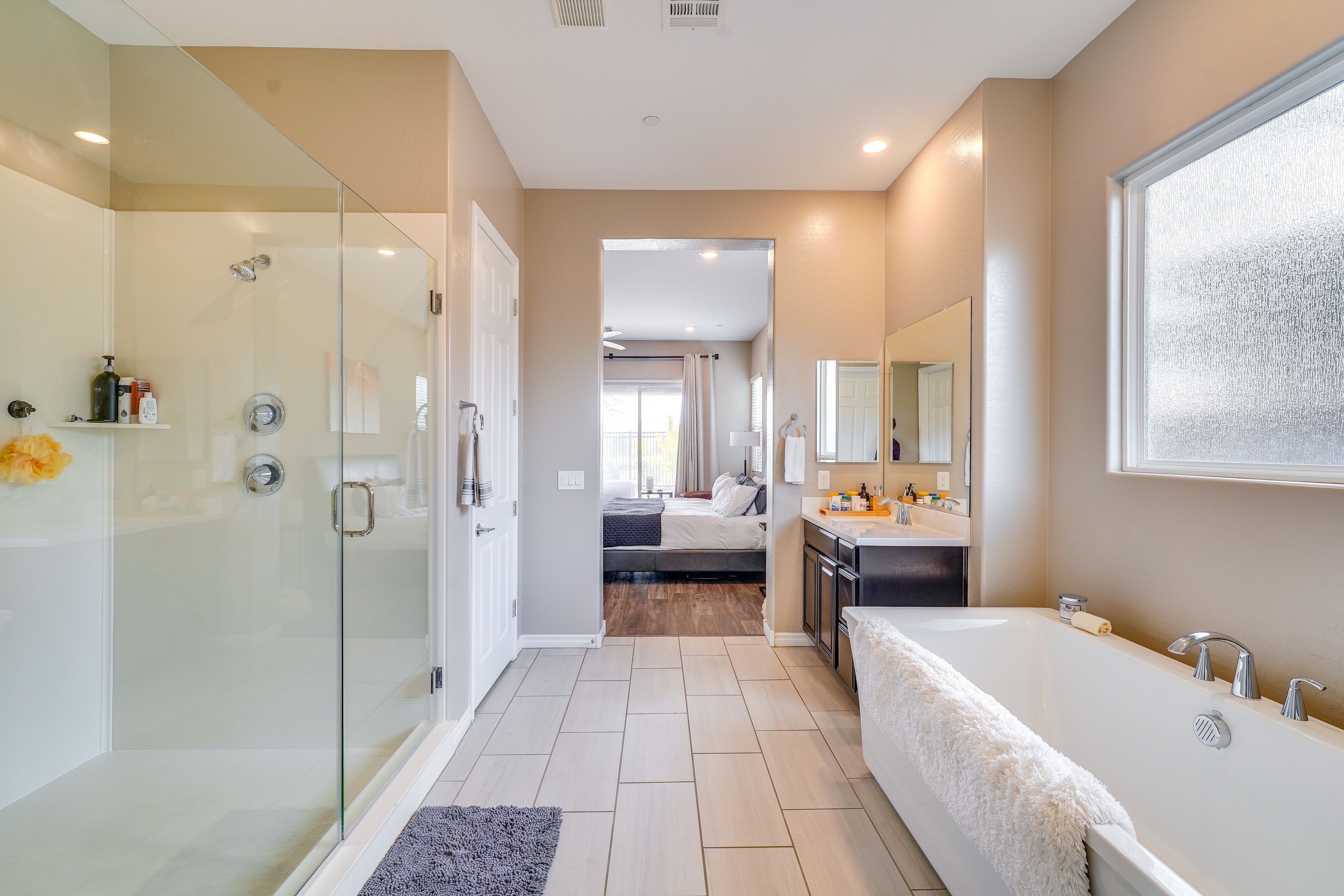 En-Suite Bathroom | Towels Provided