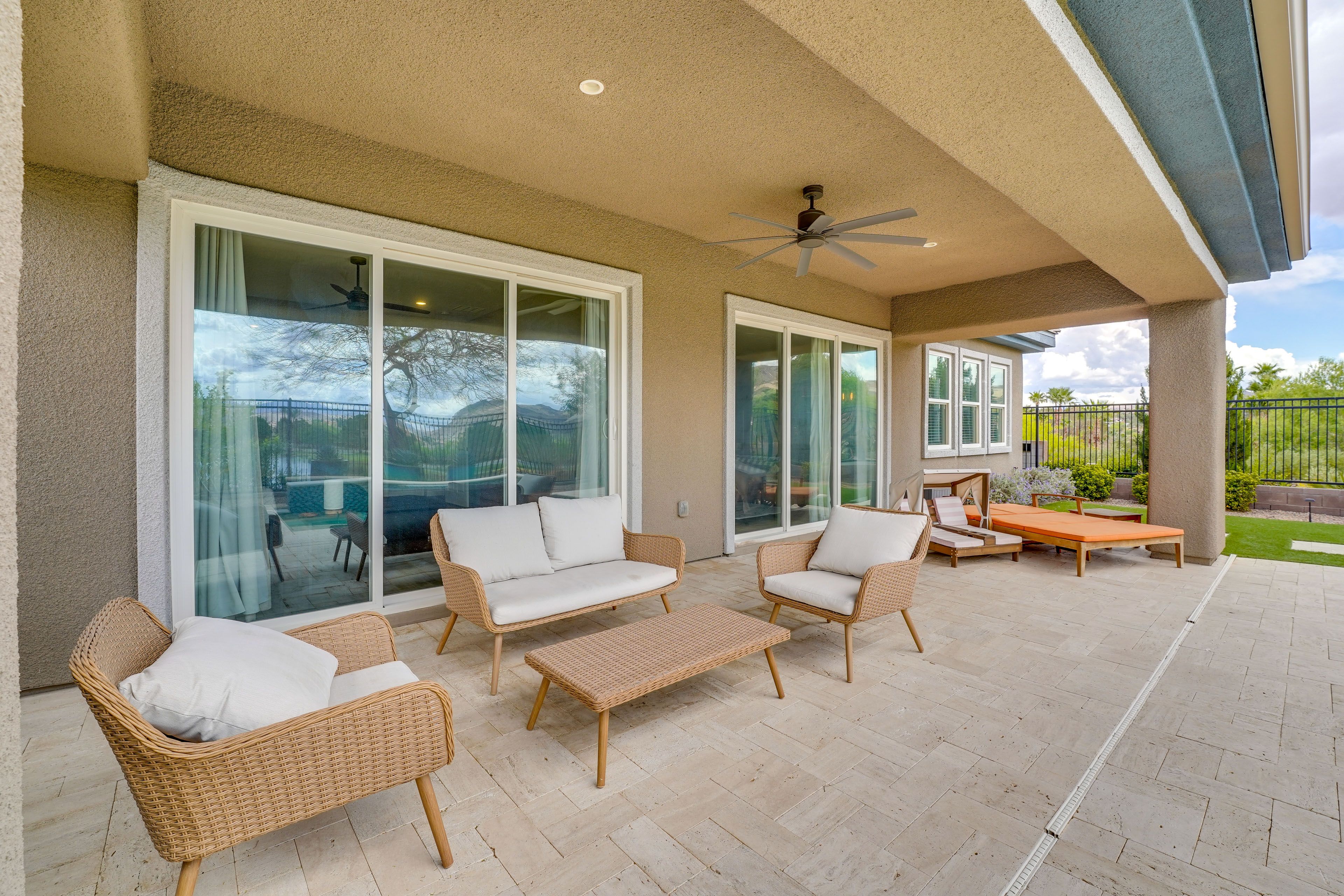 Patio | Lounge Seating | Ceiling Fan