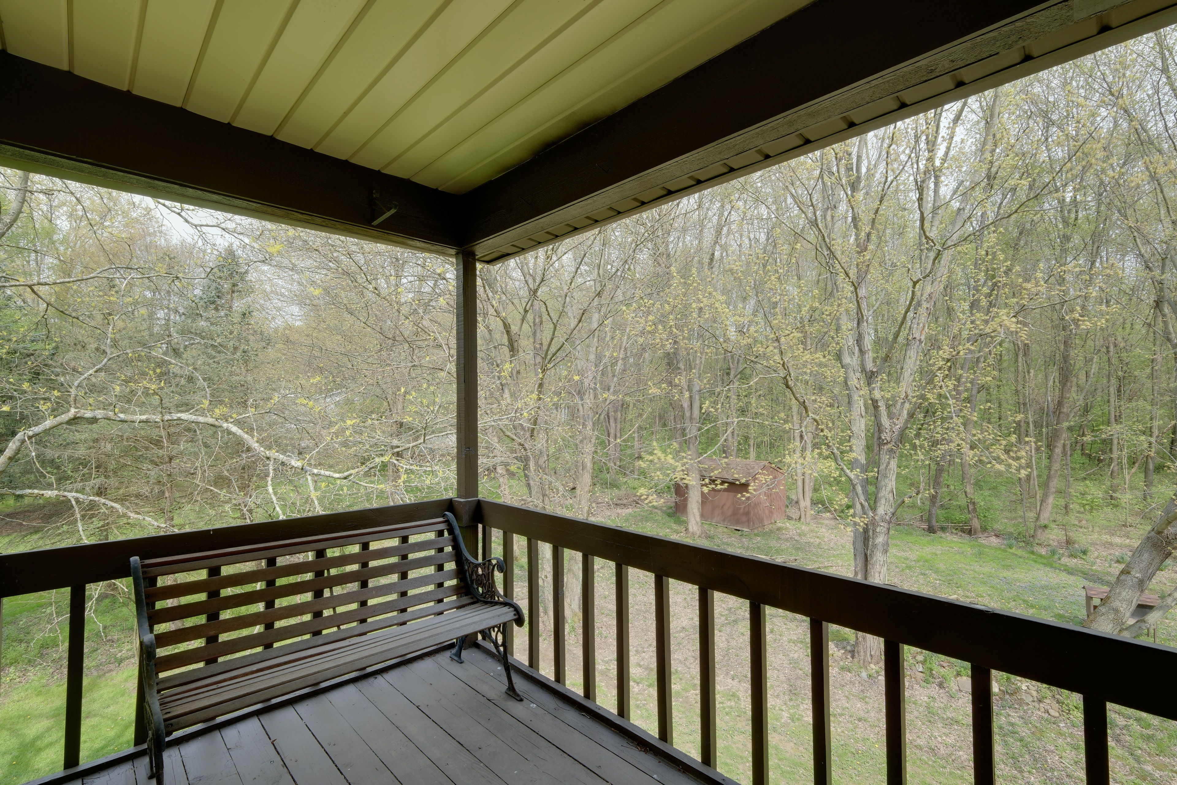 3 Decks | Spacious Yard
