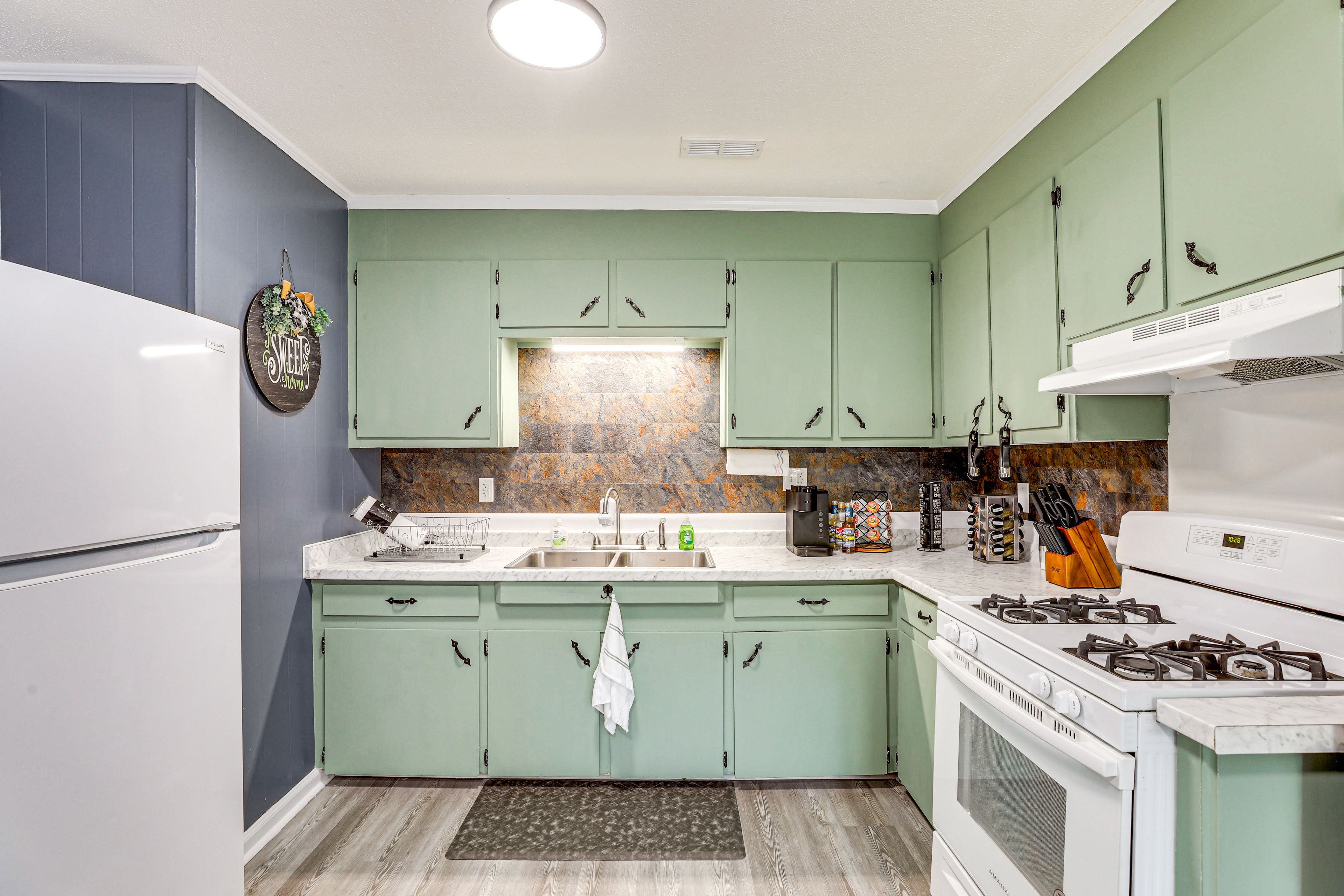 Kitchen | Toaster | Microwave | Board Games