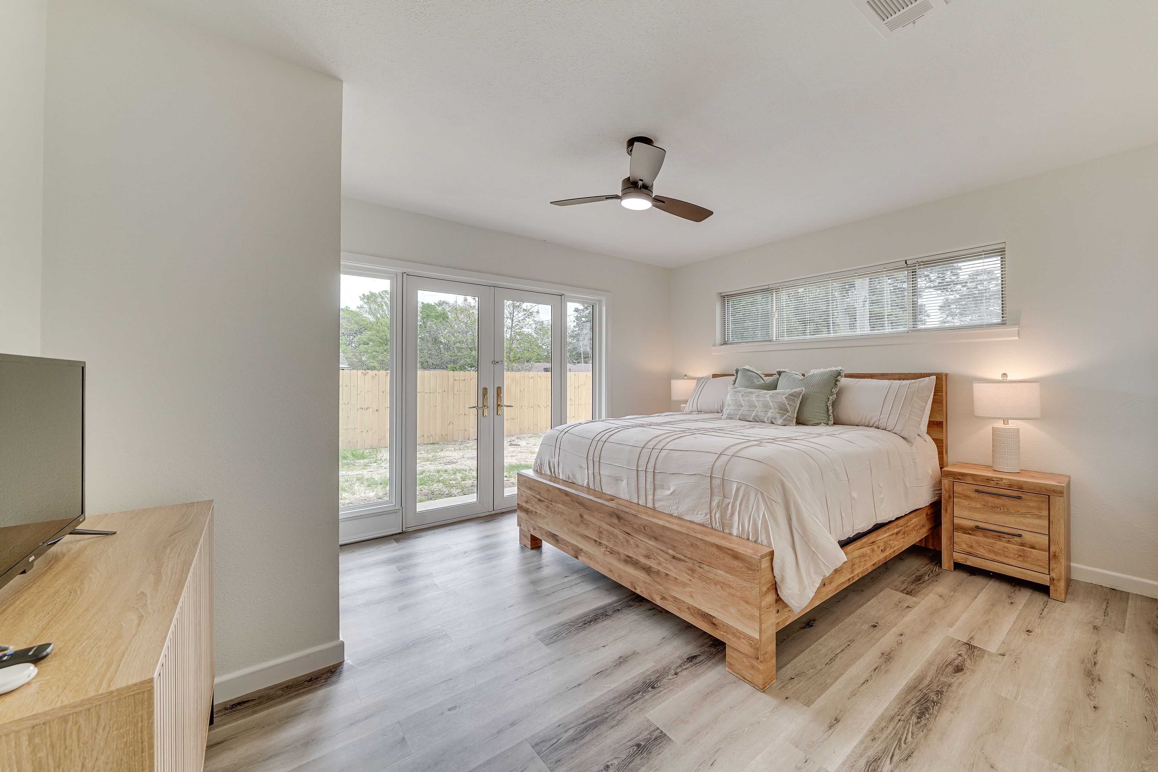 Bedroom 1 | King Bed | Linens Provided