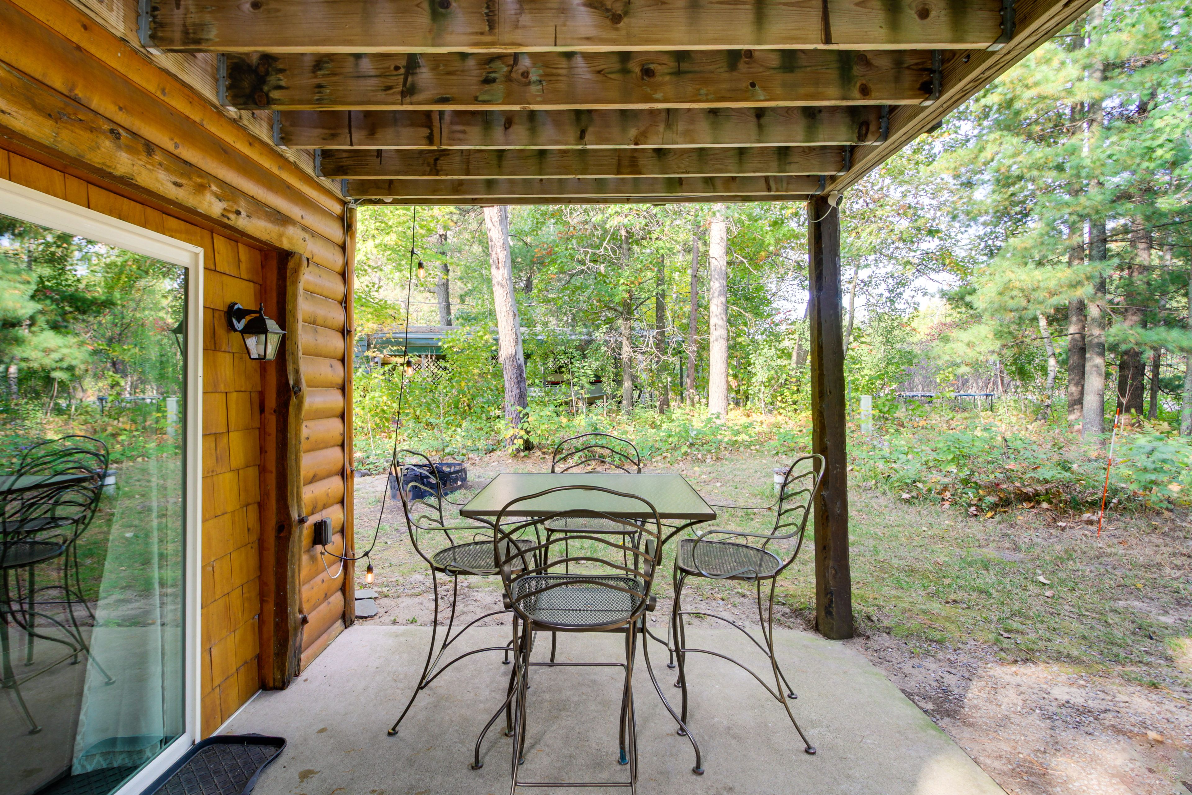 Private Patio | Outdoor Dining Area | Charcoal Grill