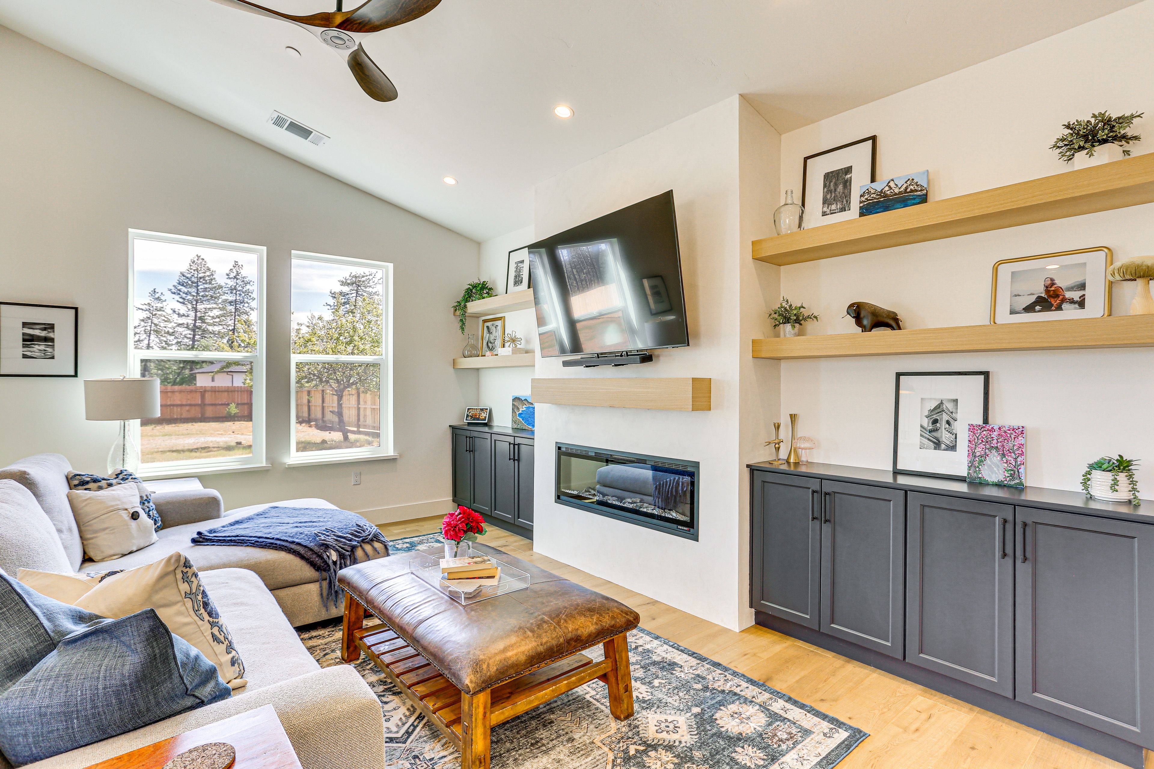 Paradise Vacation Rental | 2BR | 2BA | 1,450 Sq Ft | 1 Step to Enter