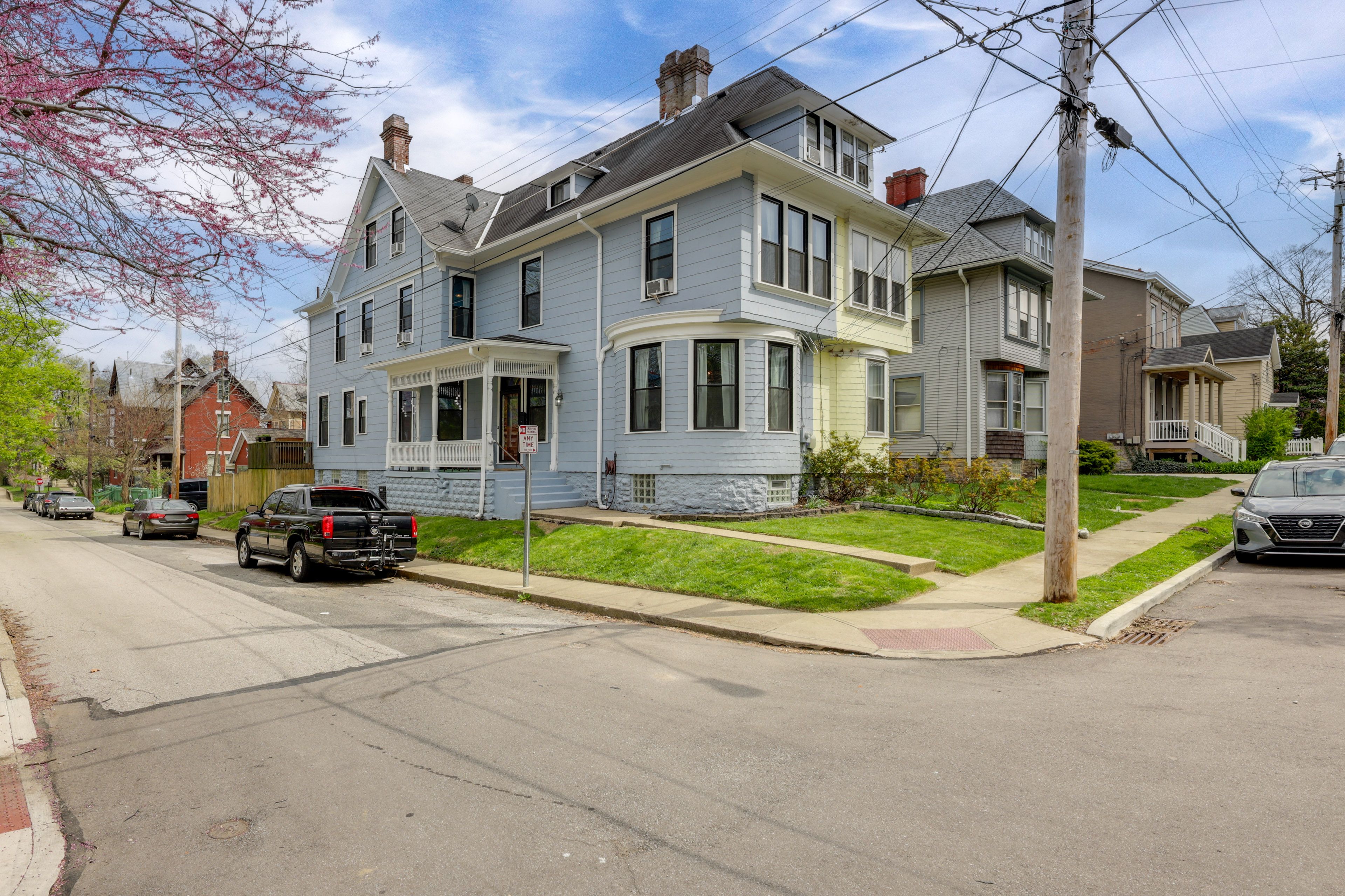 Exterior | Driveway (2 Vehicles) | Free Street Parking