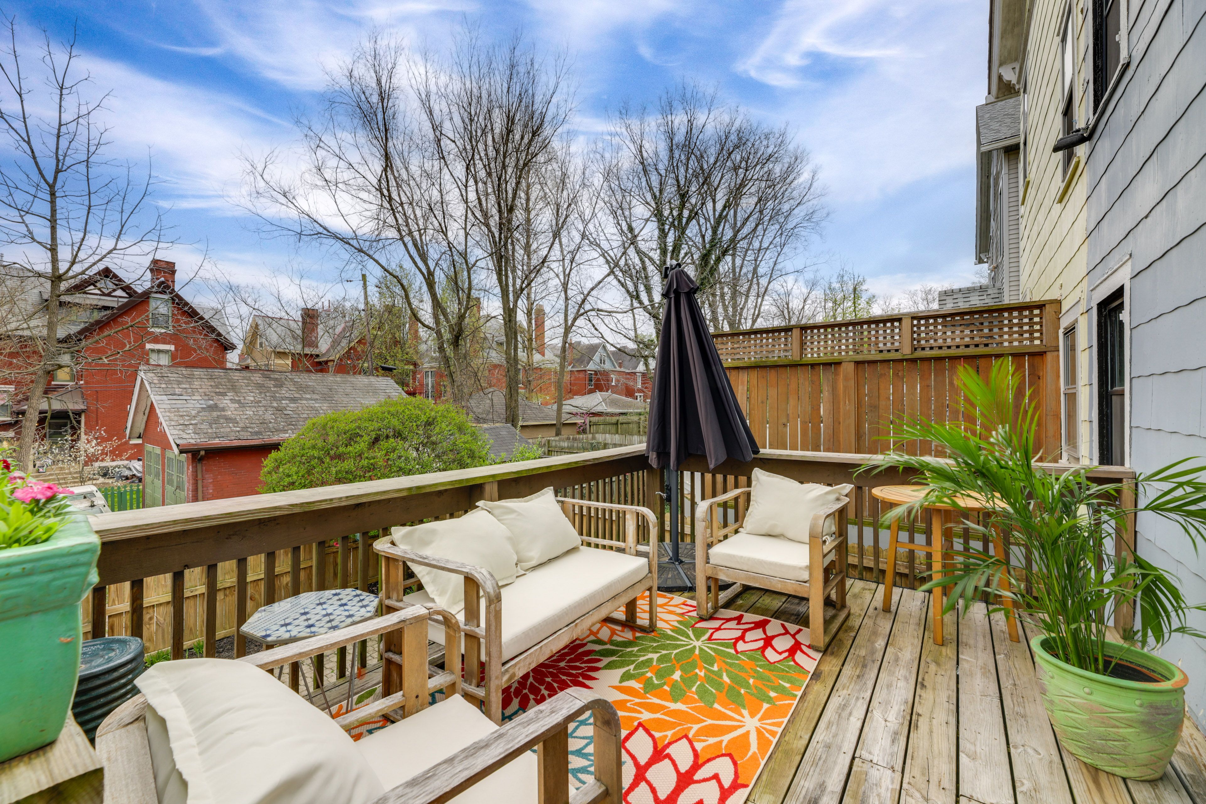 Cincinnati Vacation Rental | 4BR | 2.5BA | 2,482 Sq Ft | 5 Steps to Enter