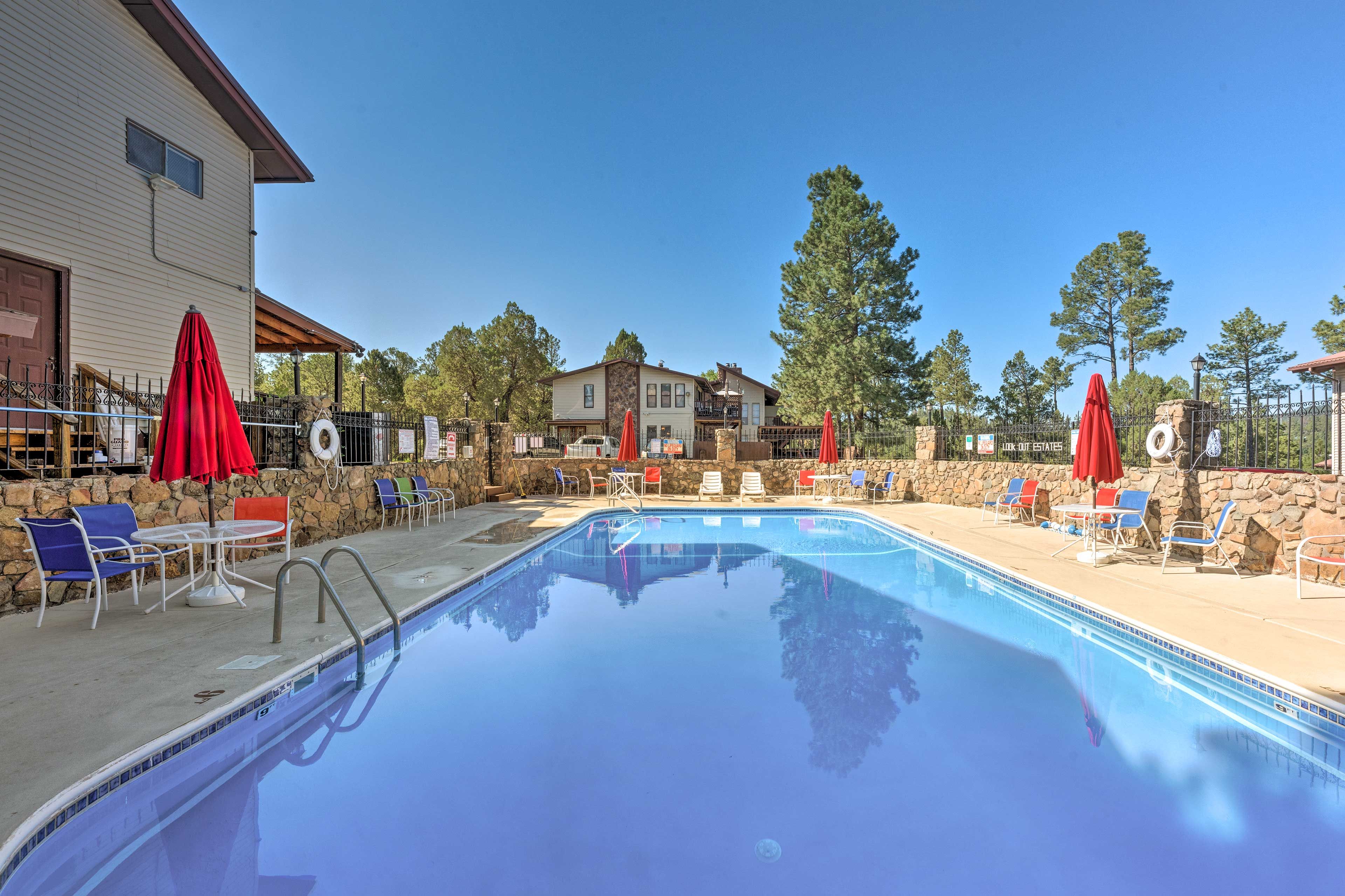 Lookout Estates | Community Pool Area | 2-Story Condo