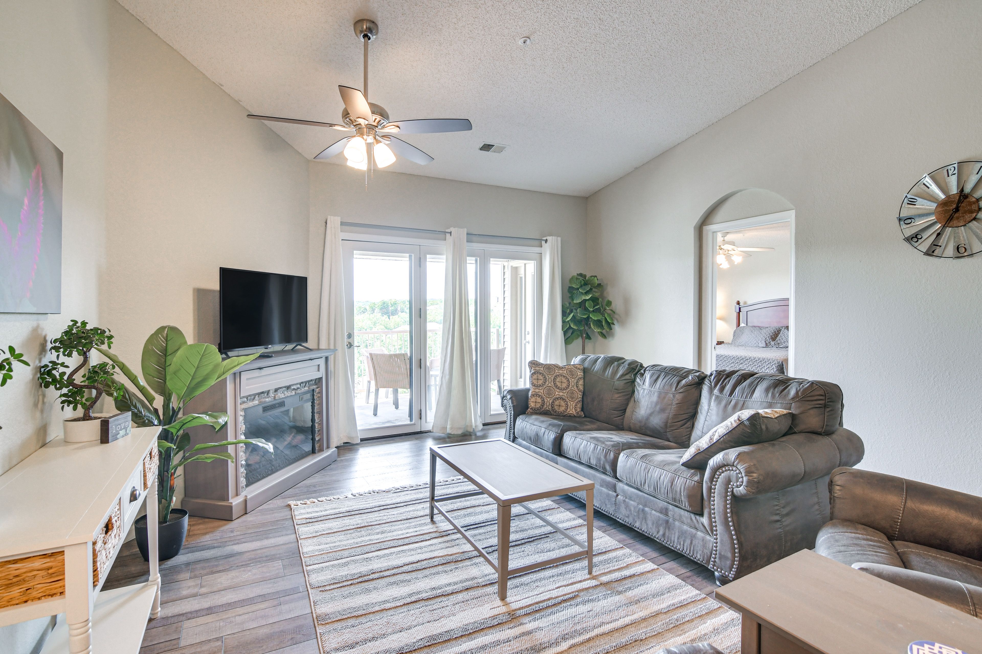 Branson Vacation Rental | 2BR | 2BA | 1,376 Sq Ft | Stairs Required