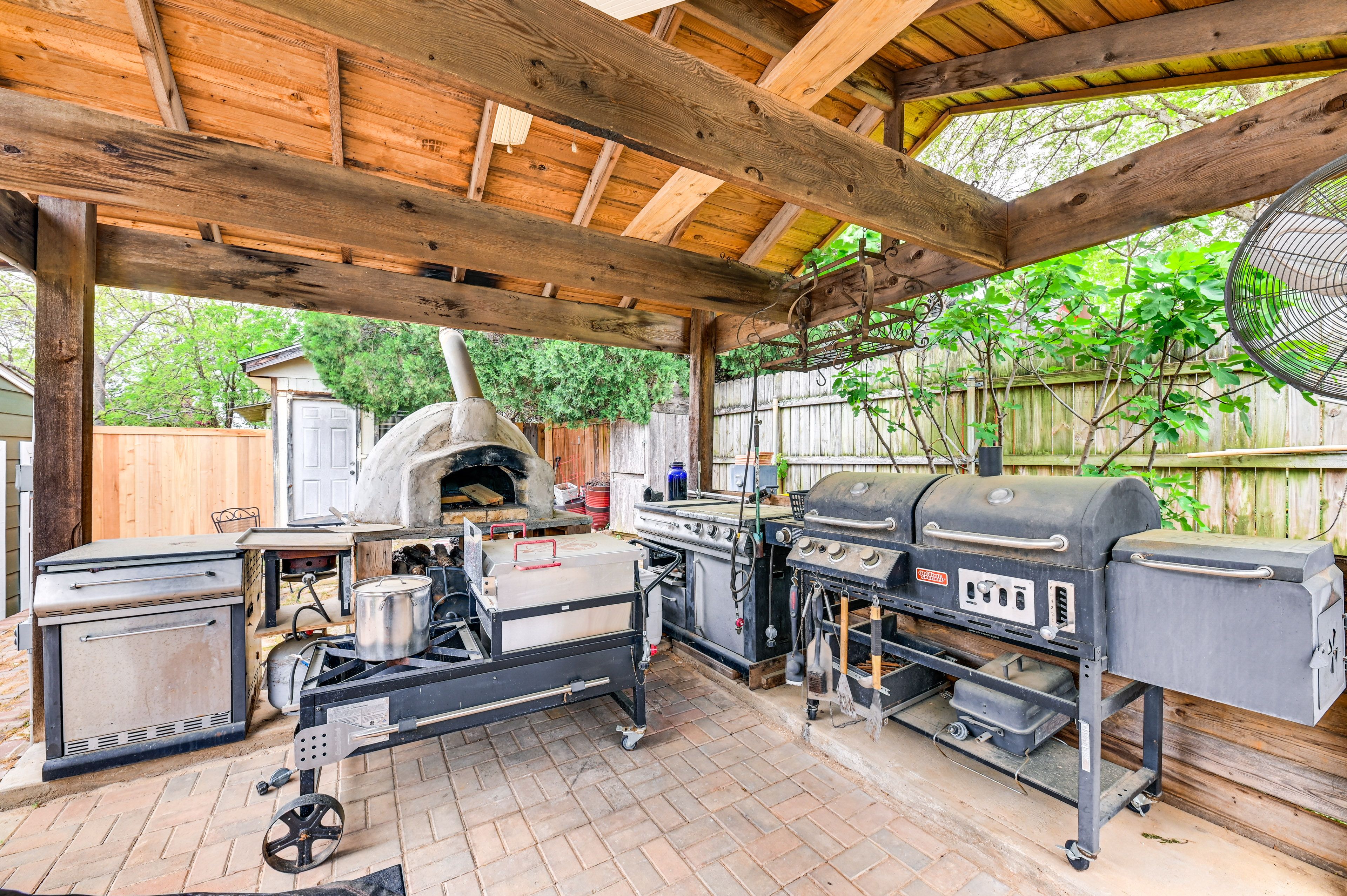 Outdoor Kitchen Area