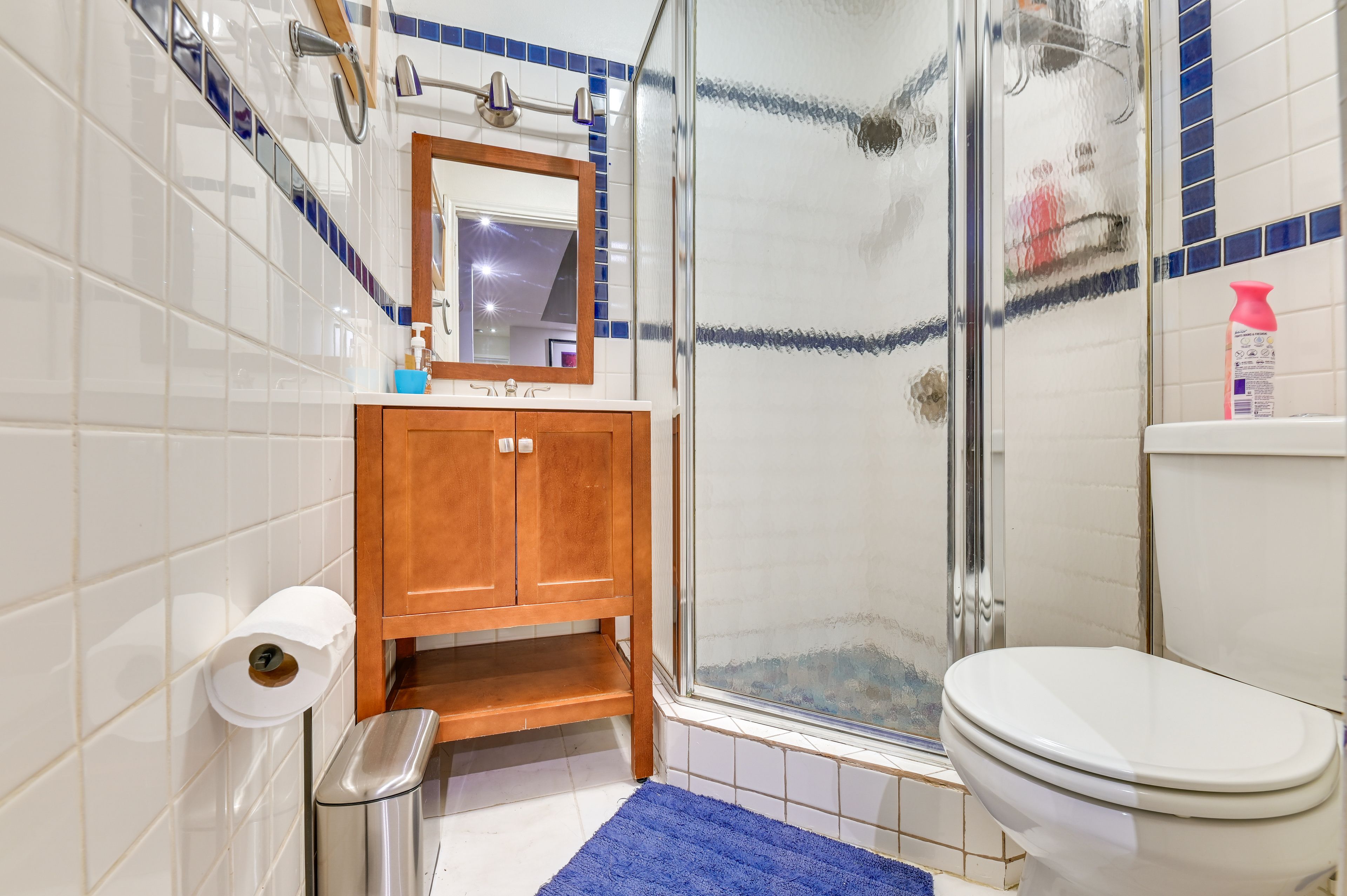 Bathroom | 1st Floor