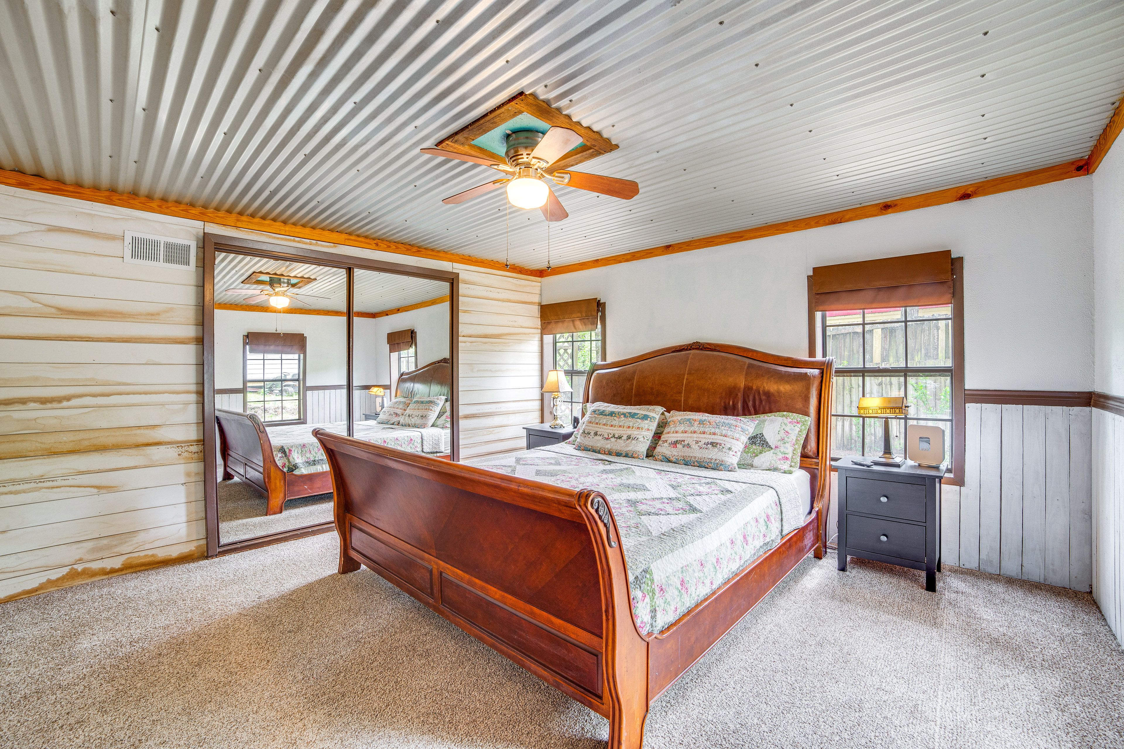Bedroom 1 | King Bed