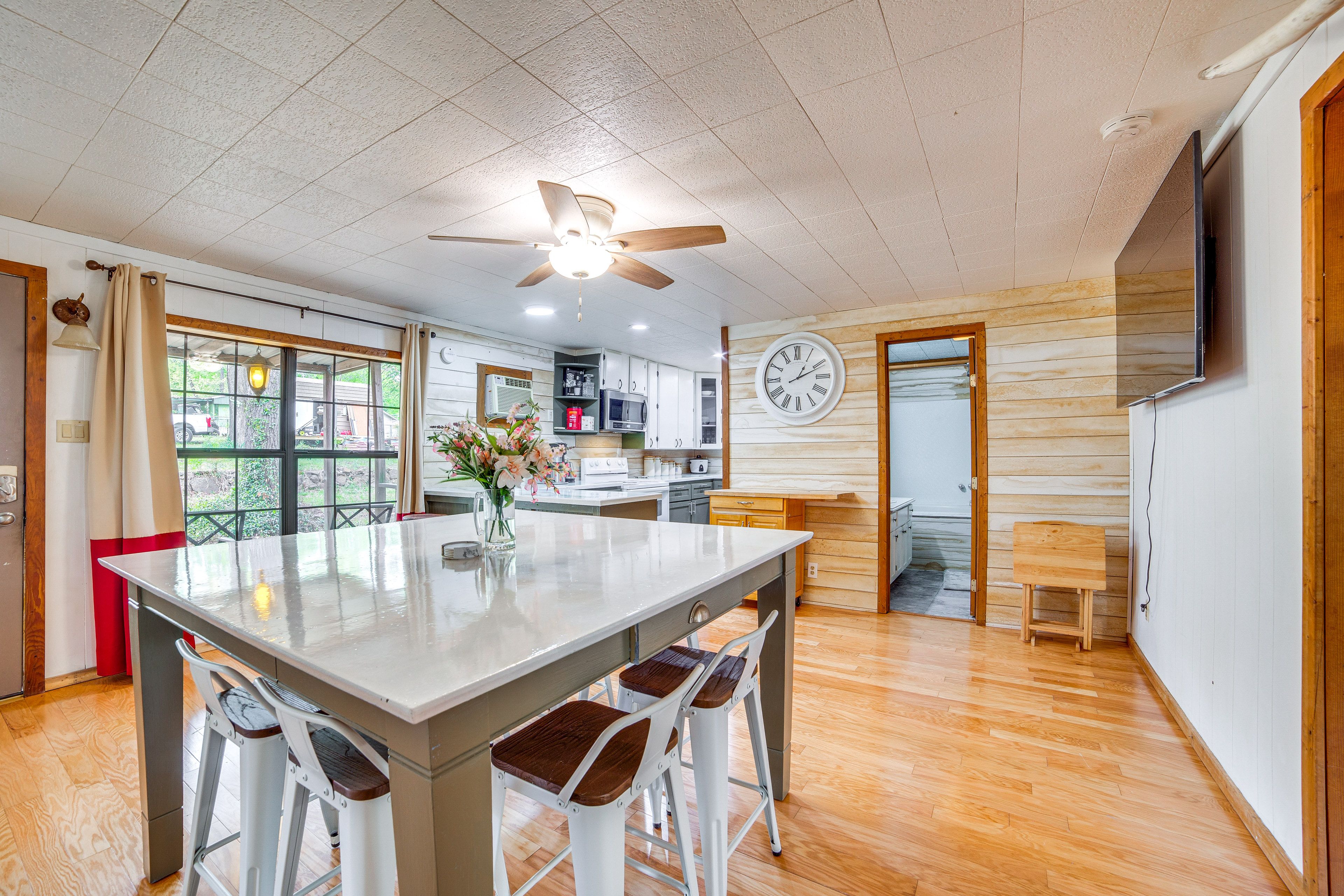 Kitchen | Dining Area | TV