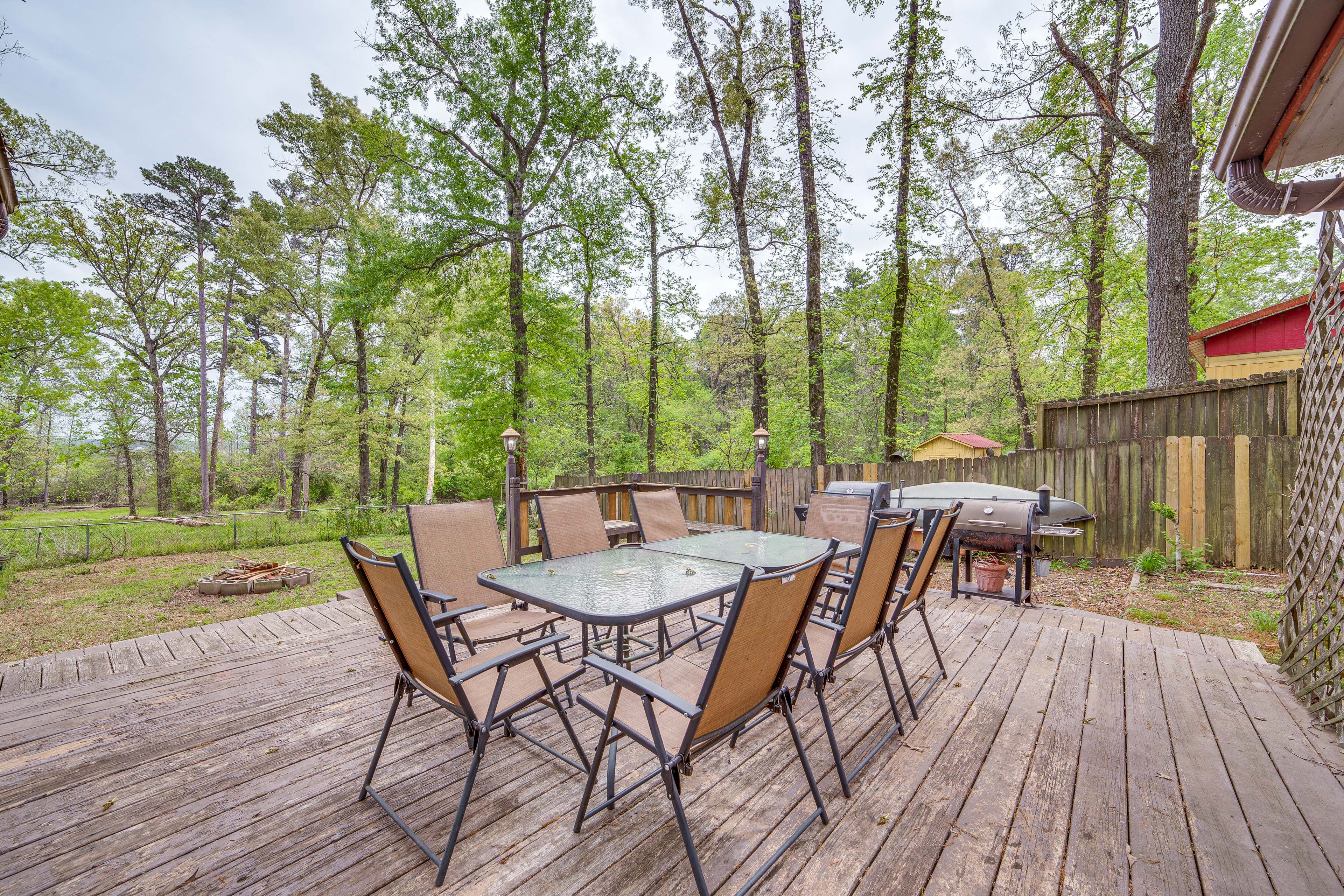 Ore City Vacation Rental | 2BR | 1BA | 1 Step Required | 700 Sq Ft