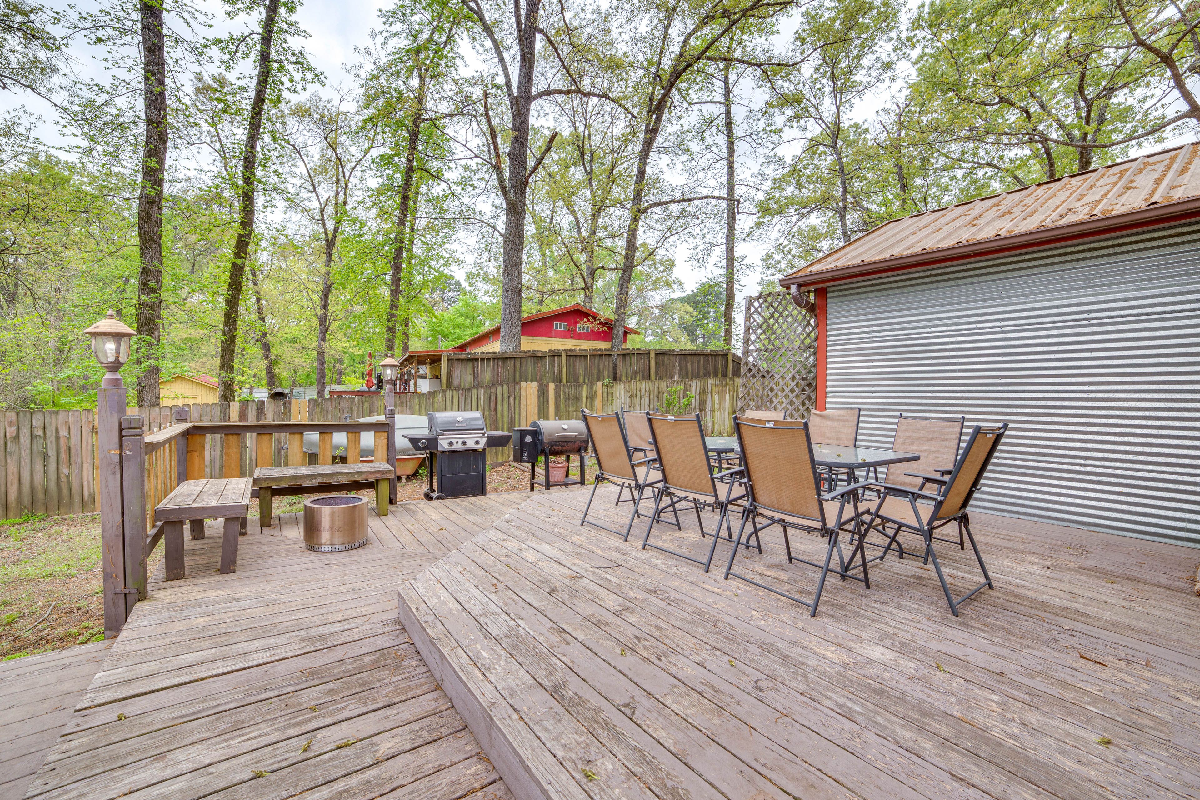 Private Deck | Gas Grill | Outdoor Dining Area
