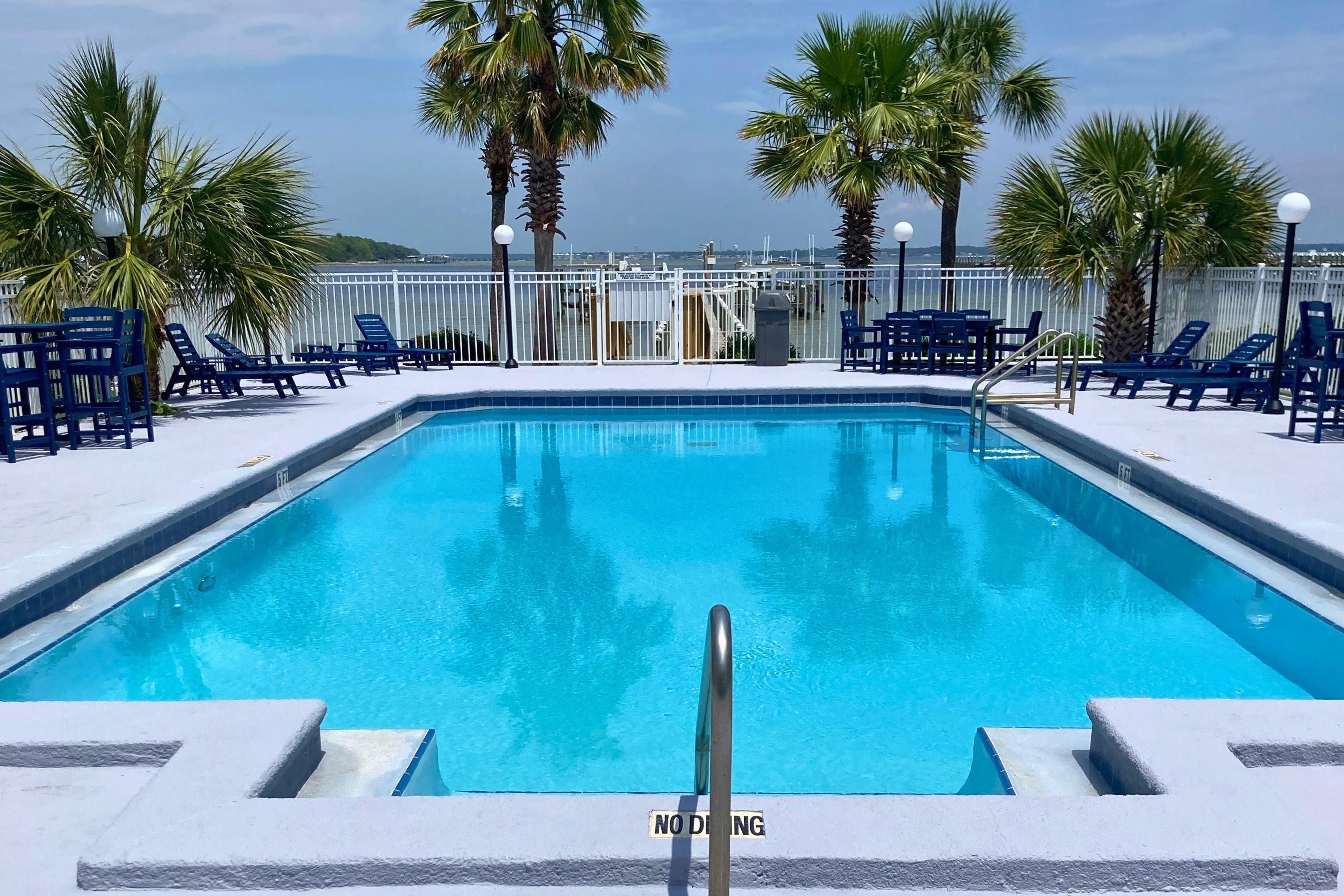 Fort Walton Beach Vacation Rental | 2BR | 2BA | 750 Sq Ft | Stairs Required