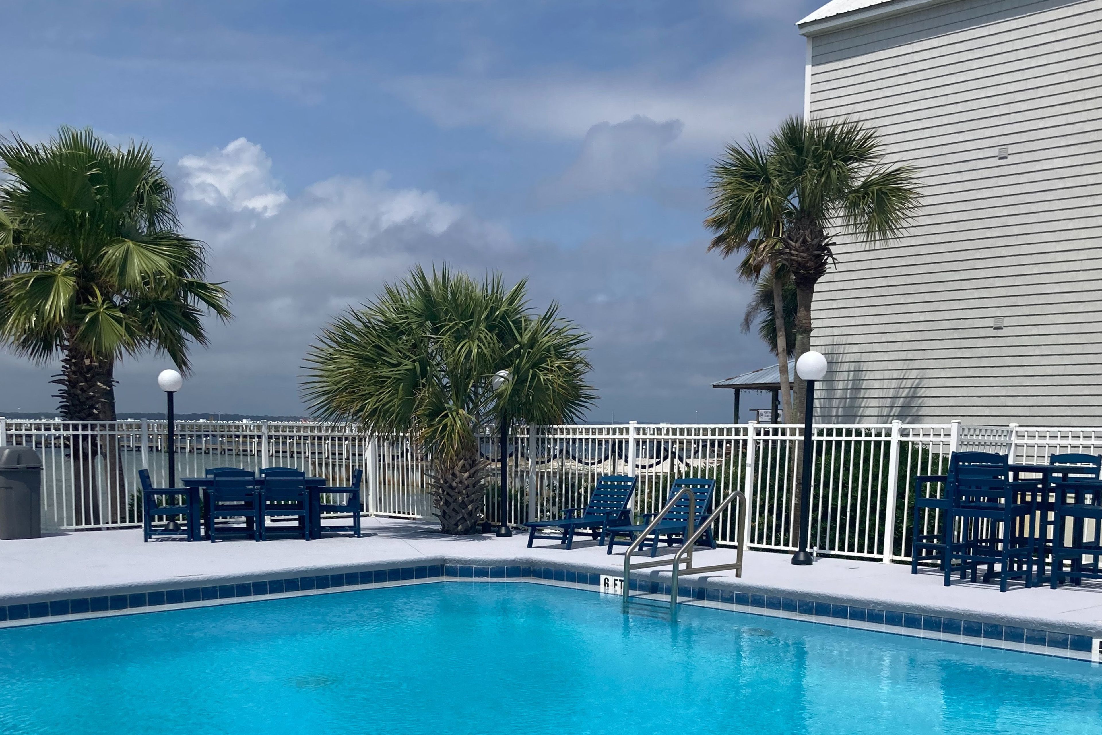 Hermitage By The Bay Community Amenities | Outdoor Pool