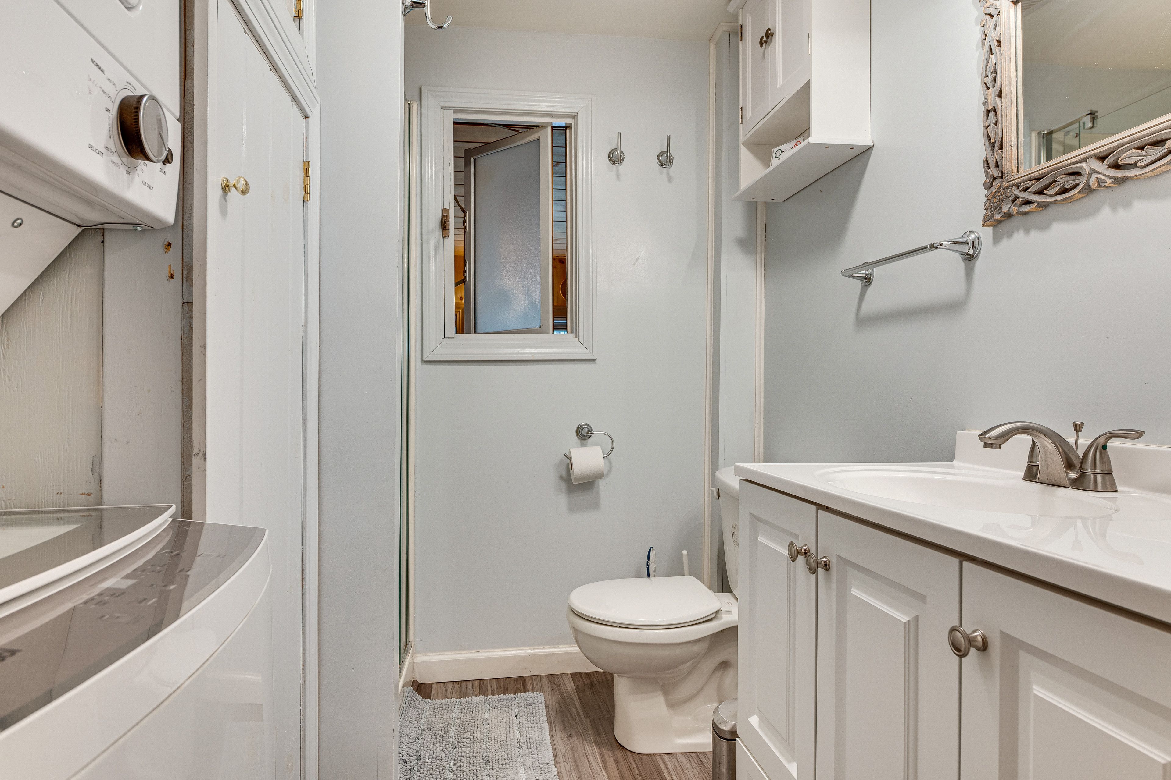 Full Bathroom | 1st Floor | In-Unit Laundry