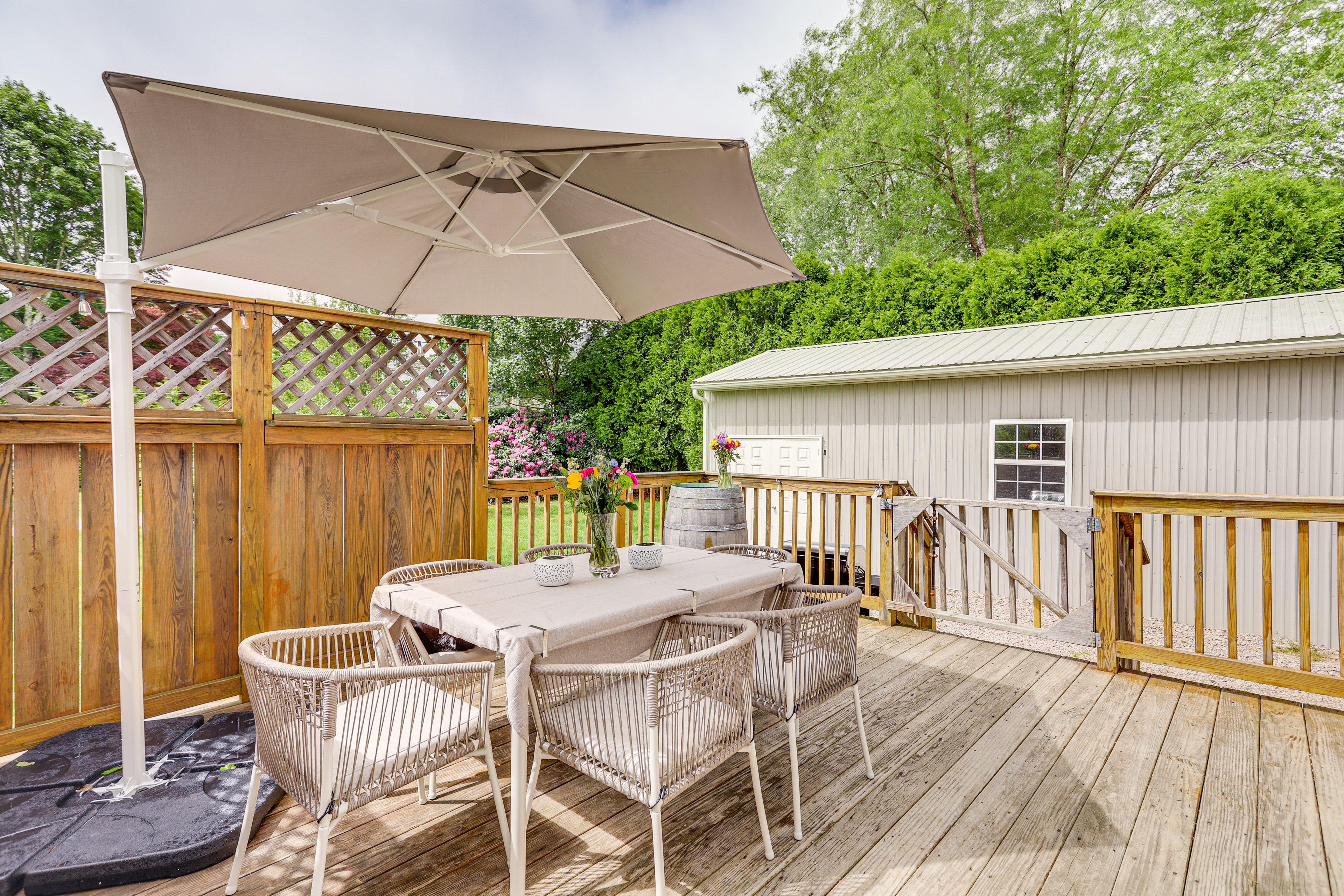 South Kingstown Vacation Rental | 3BR | 2BA | 1,302 Sq Ft | 5 Steps to Enter