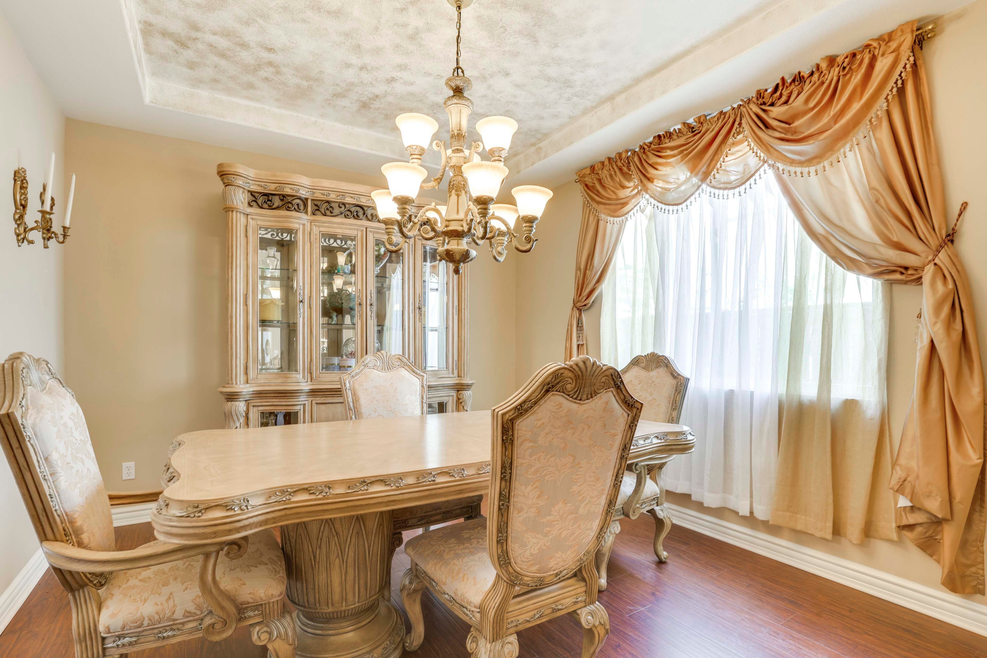 Formal Dining Room | Dishware/Flatware Provided | 1st Floor