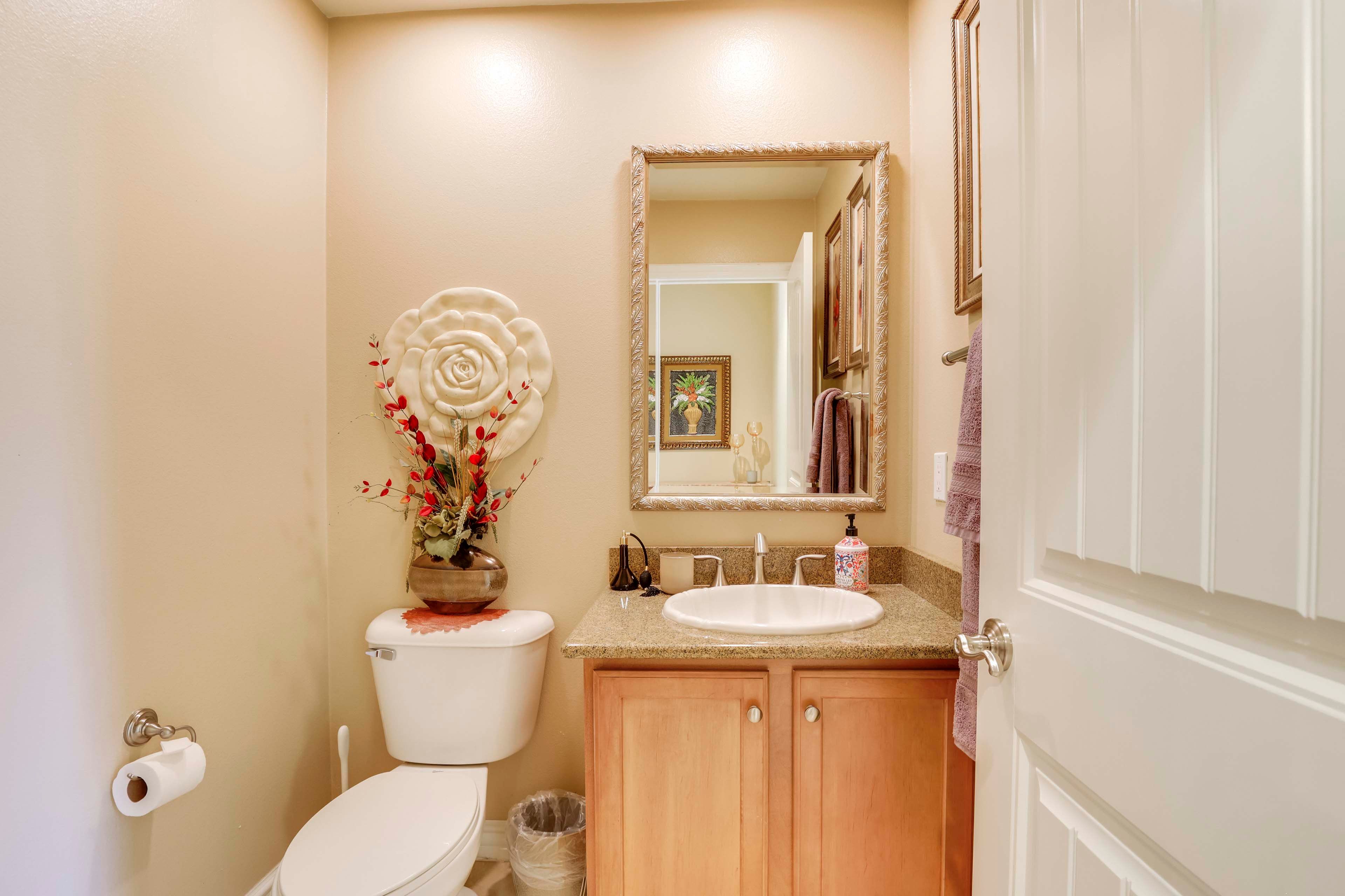 Half Bathroom | 1st Floor