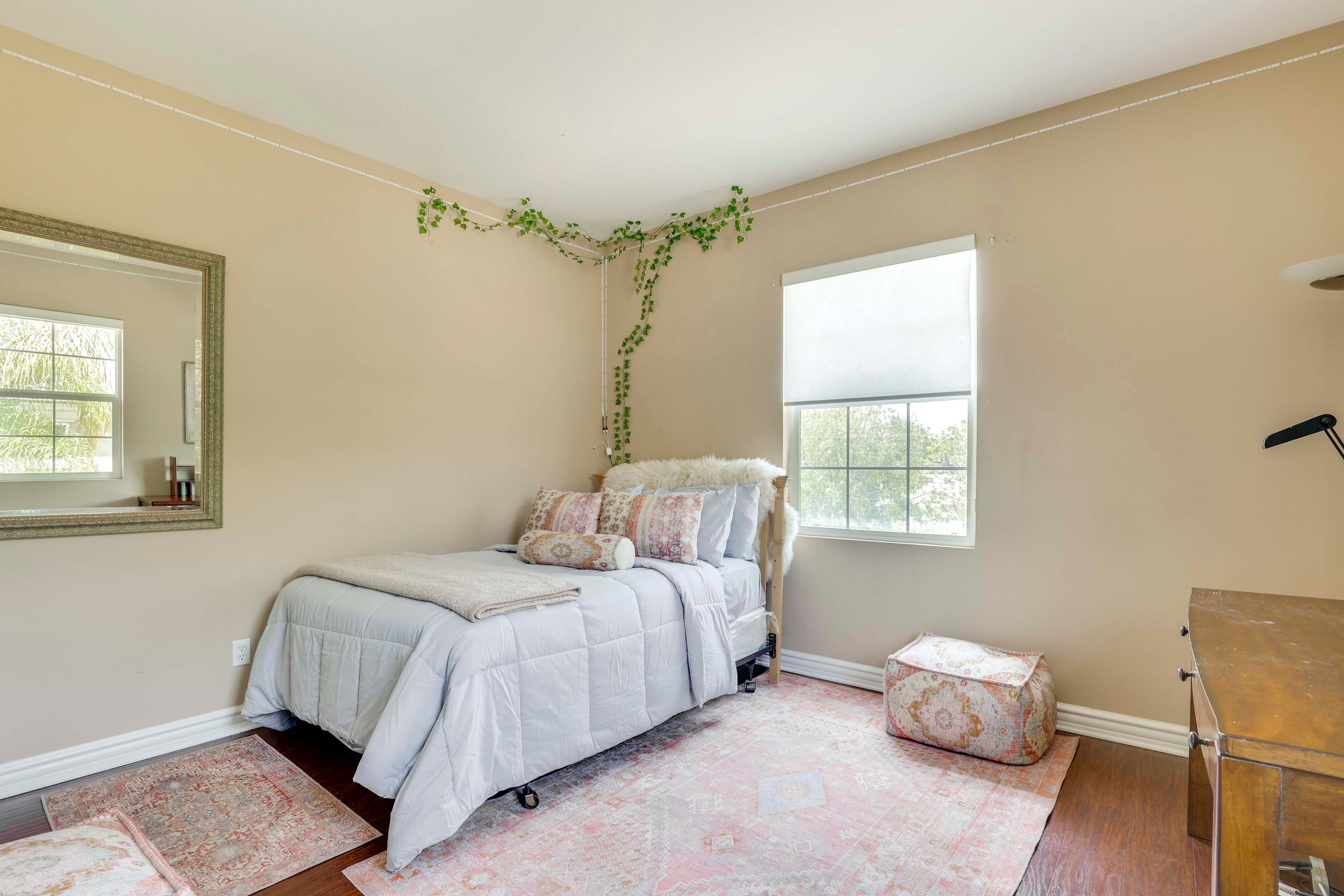 Bedroom 4 | Full Bed | En-Suite Bathroom | 2nd Floor