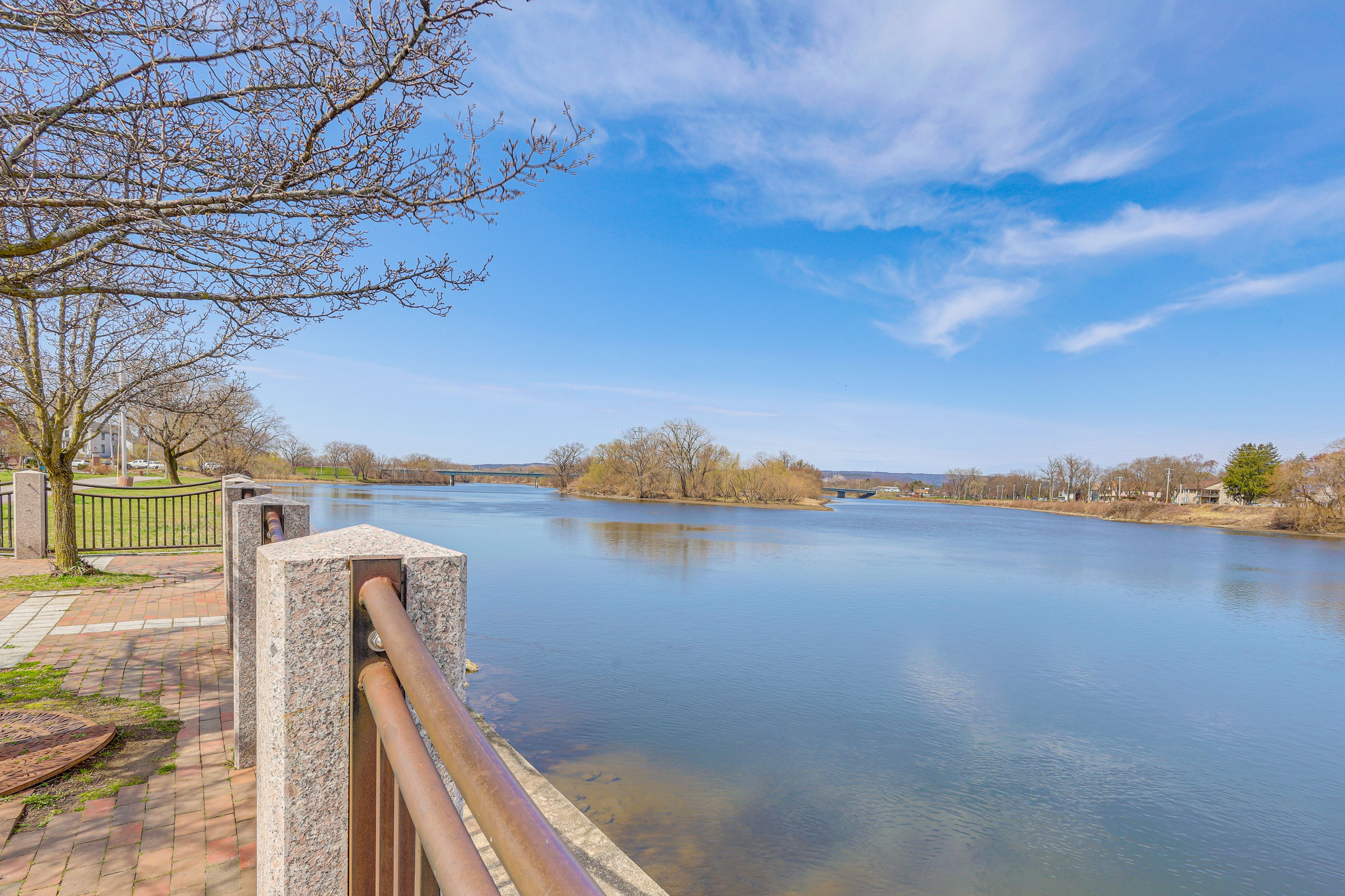 Walk to Riverside Park