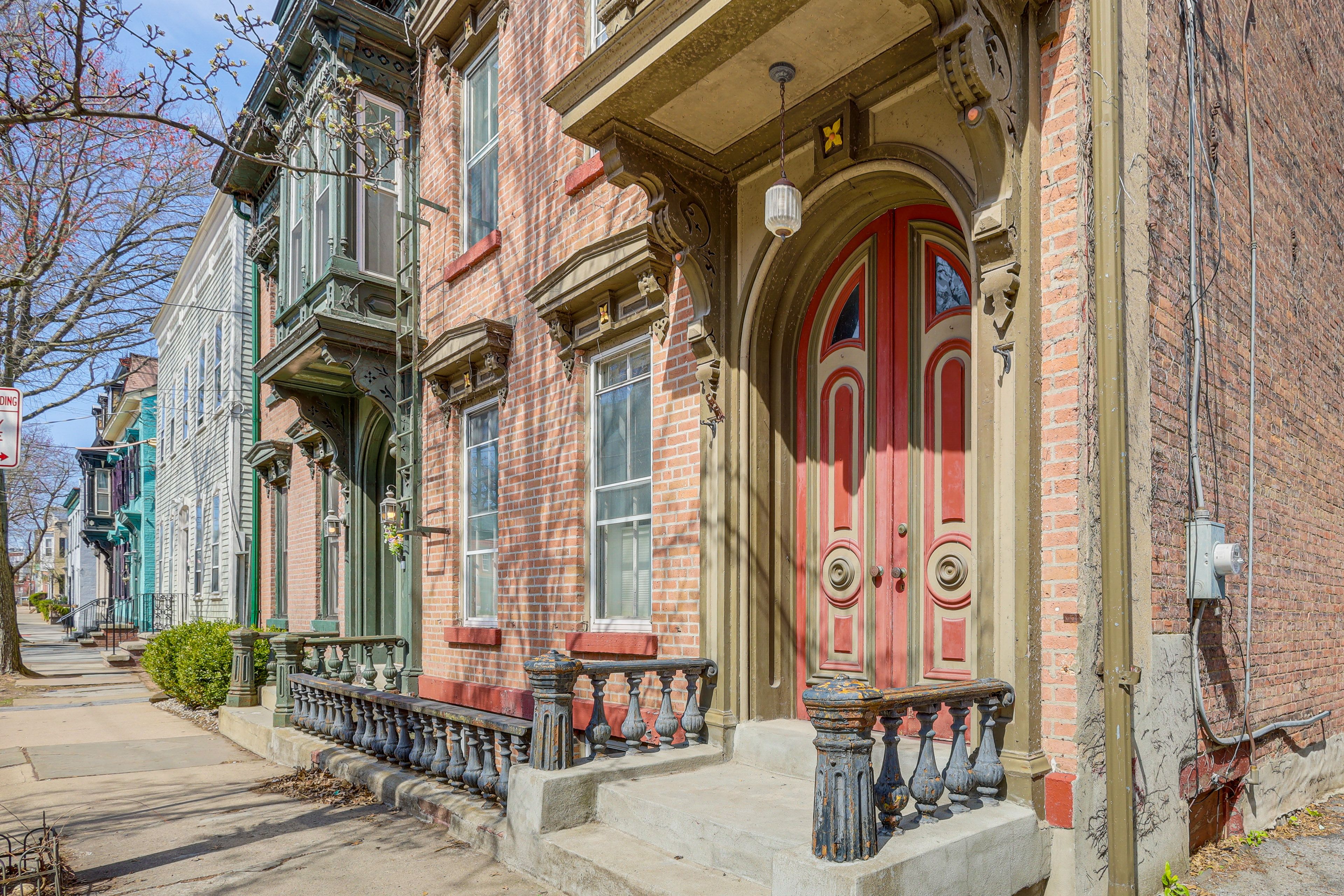 Building Exterior | Located in Stockade Historic District