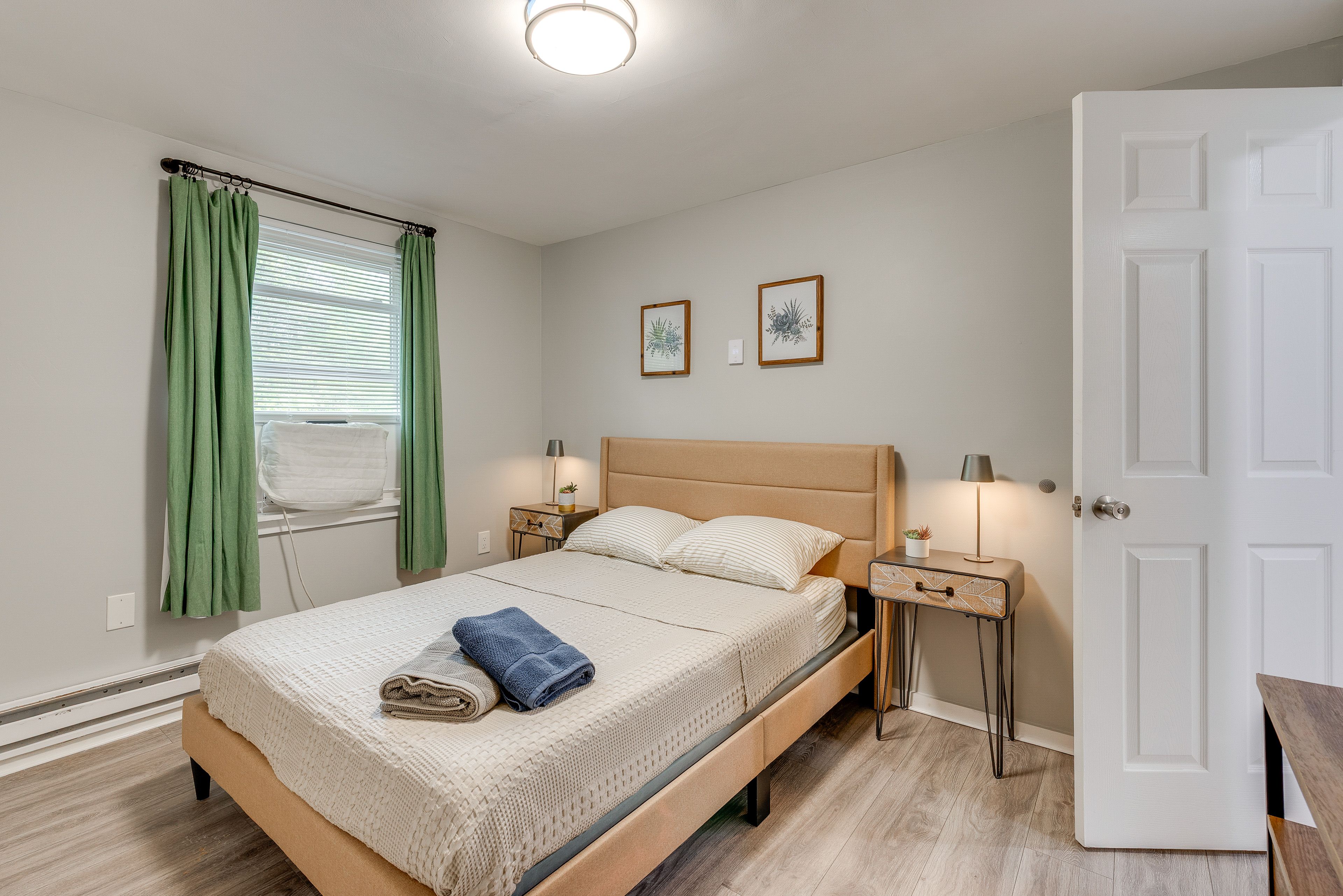 Bedroom 2 | Full Bed | Main Level