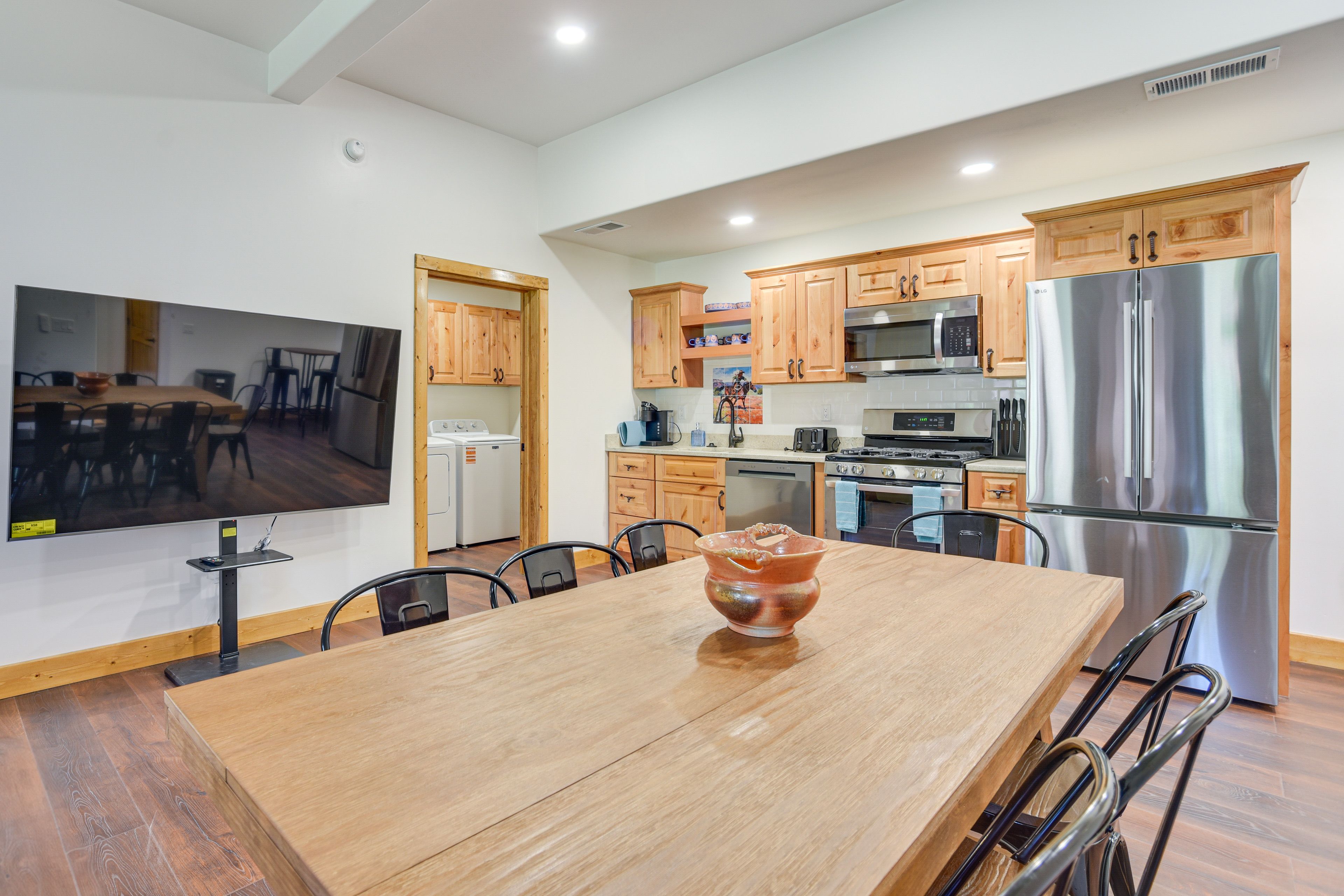 Dining Area | Kitchen | Coffee Maker | Lower Level