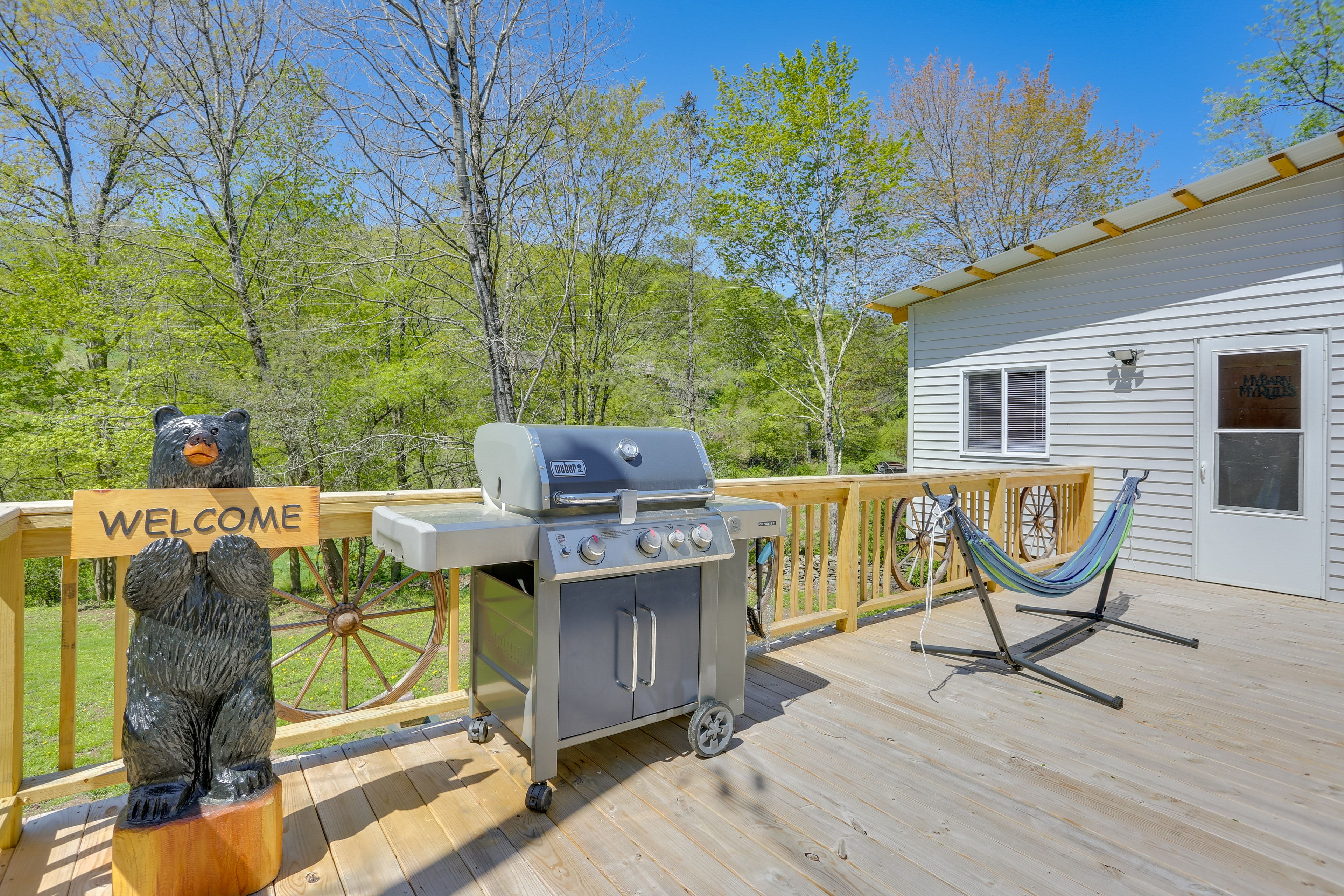 Deck | Single-Story Home