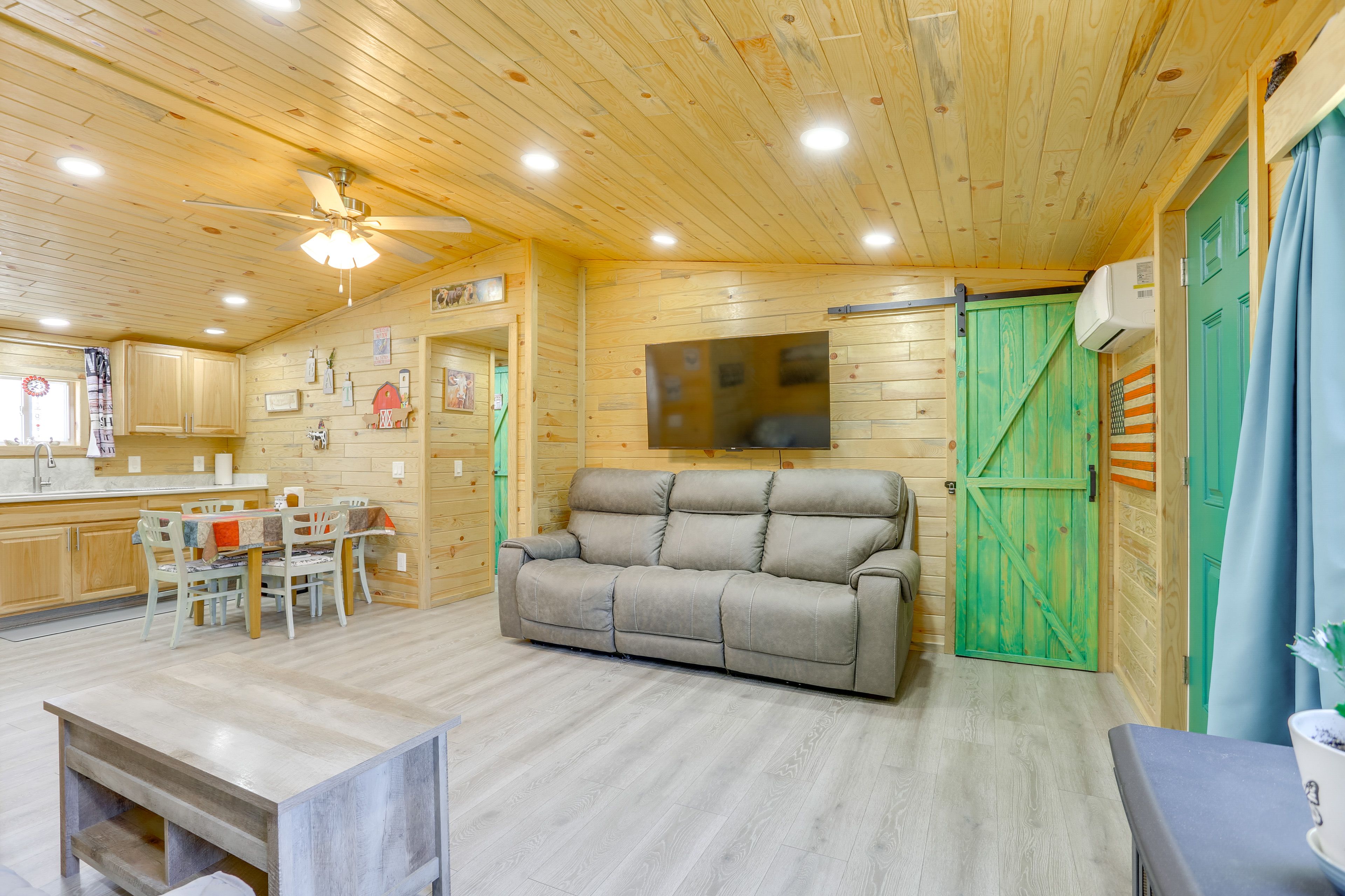 Living Room | Central A/C & Heating