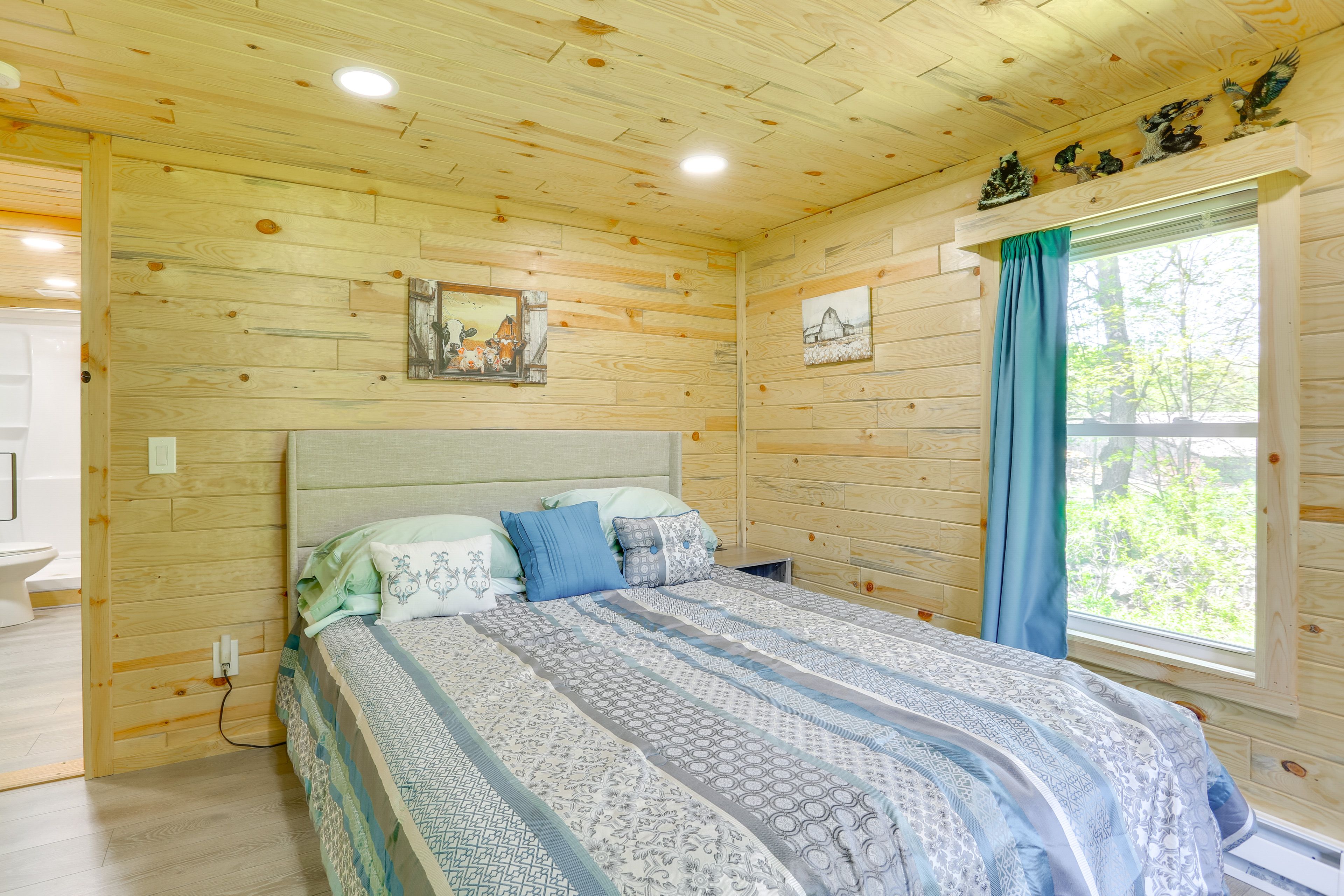 Bedroom 2 | Full Bed | Linens Provided