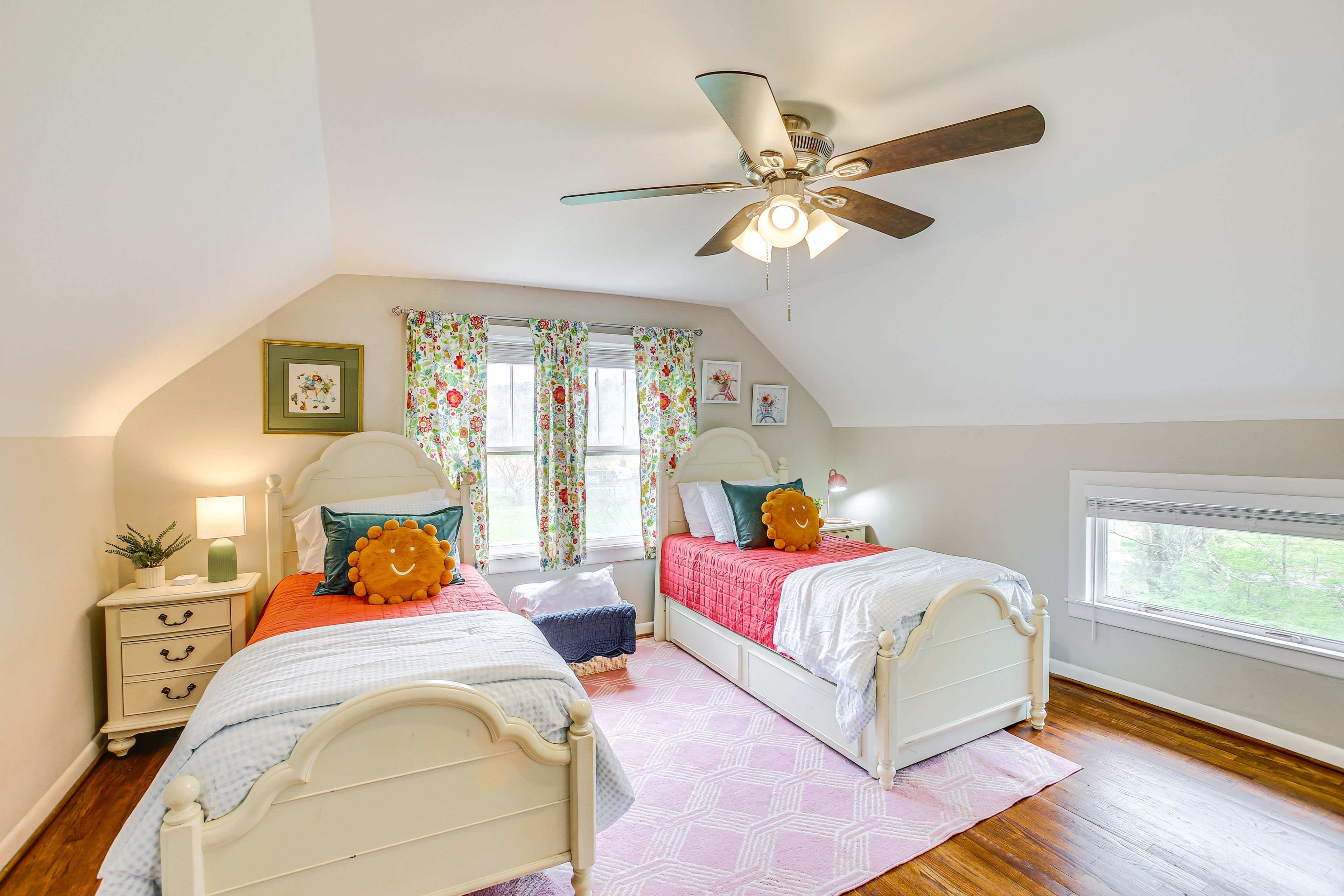 Bedroom 3 | 2 Twin Beds w/ 1 Trundle | 2nd Floor