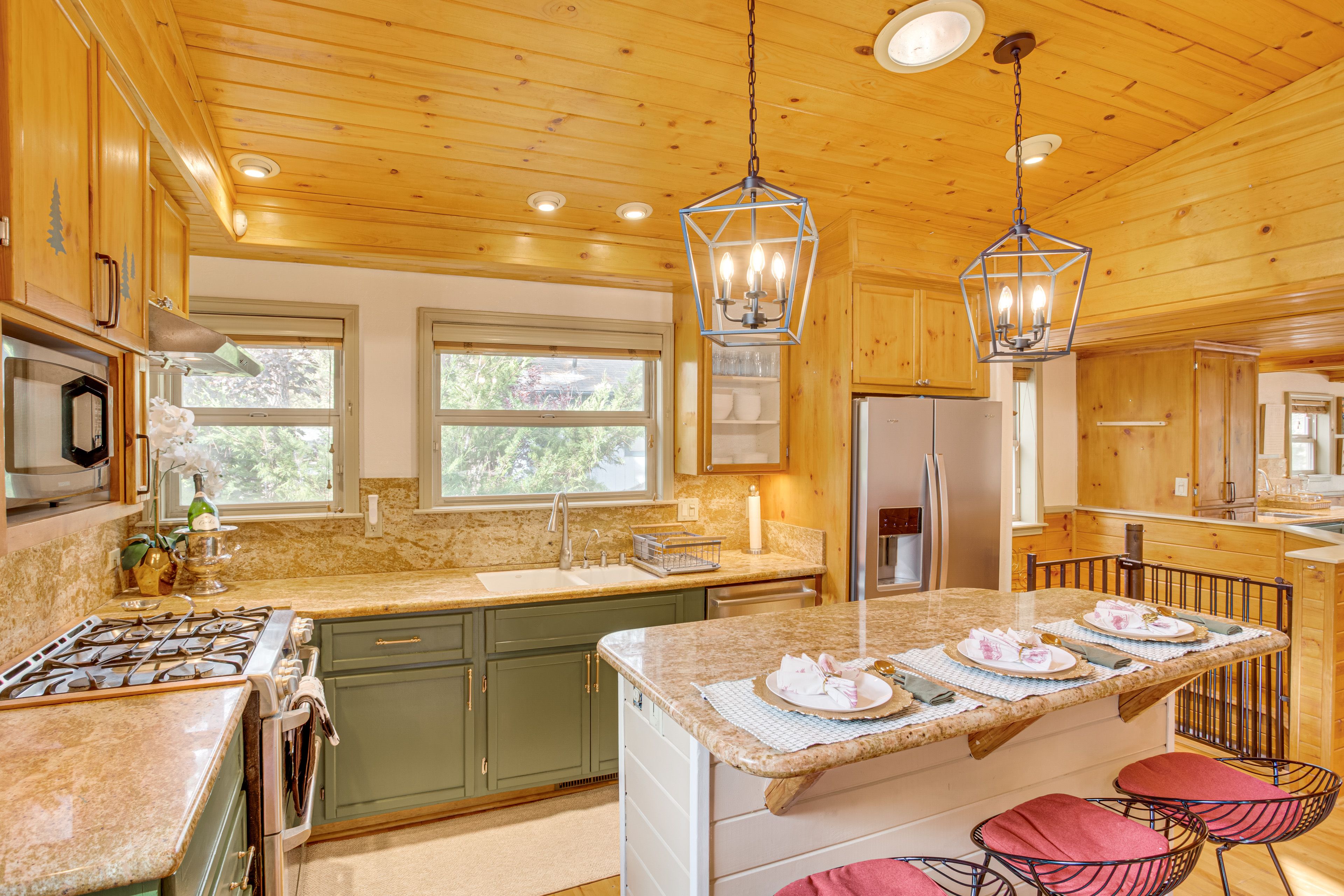 Kitchen | 1st Floor | Keurig Coffee Maker | Dishwasher | Cooking Basics