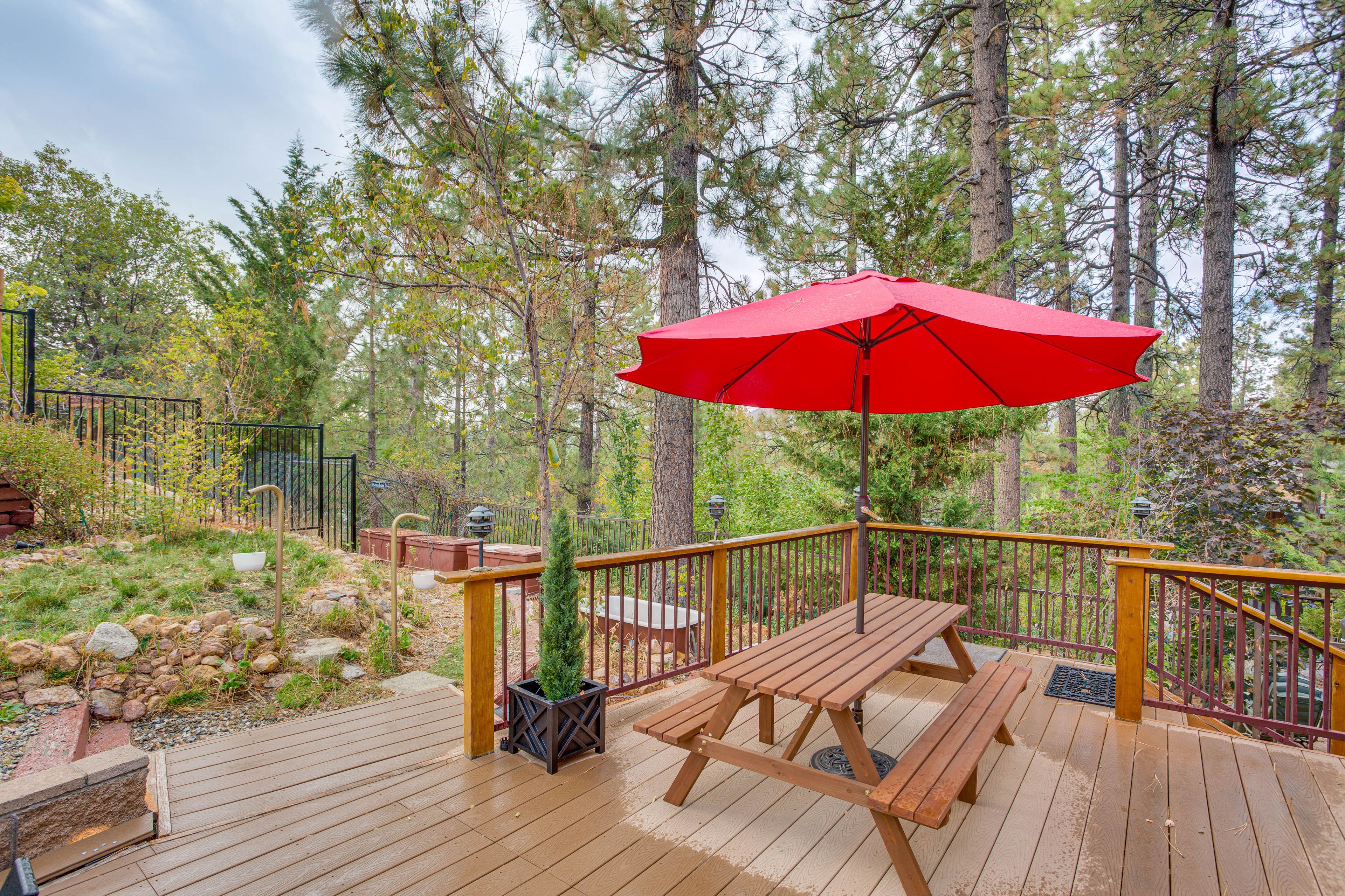 Furnished Deck | 2 Picnic Tables | Gas Grill