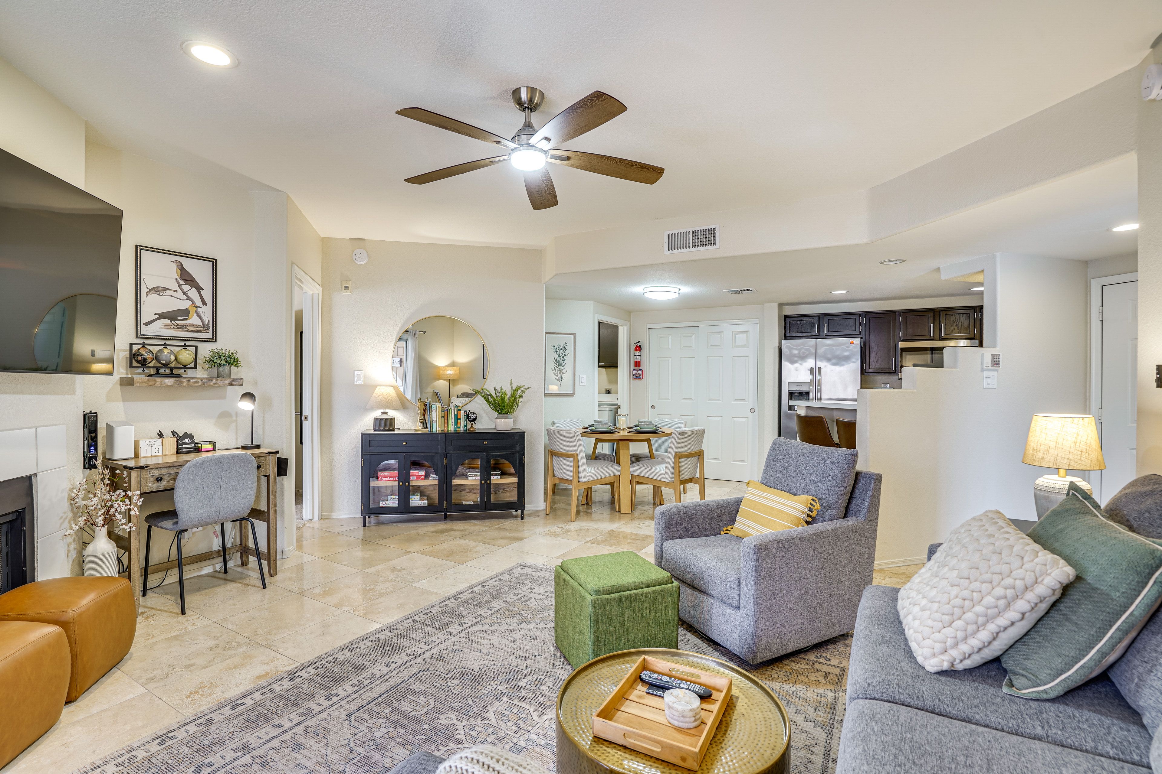 Living Room | Free WiFi | Smart TV | Sleeper Sofa