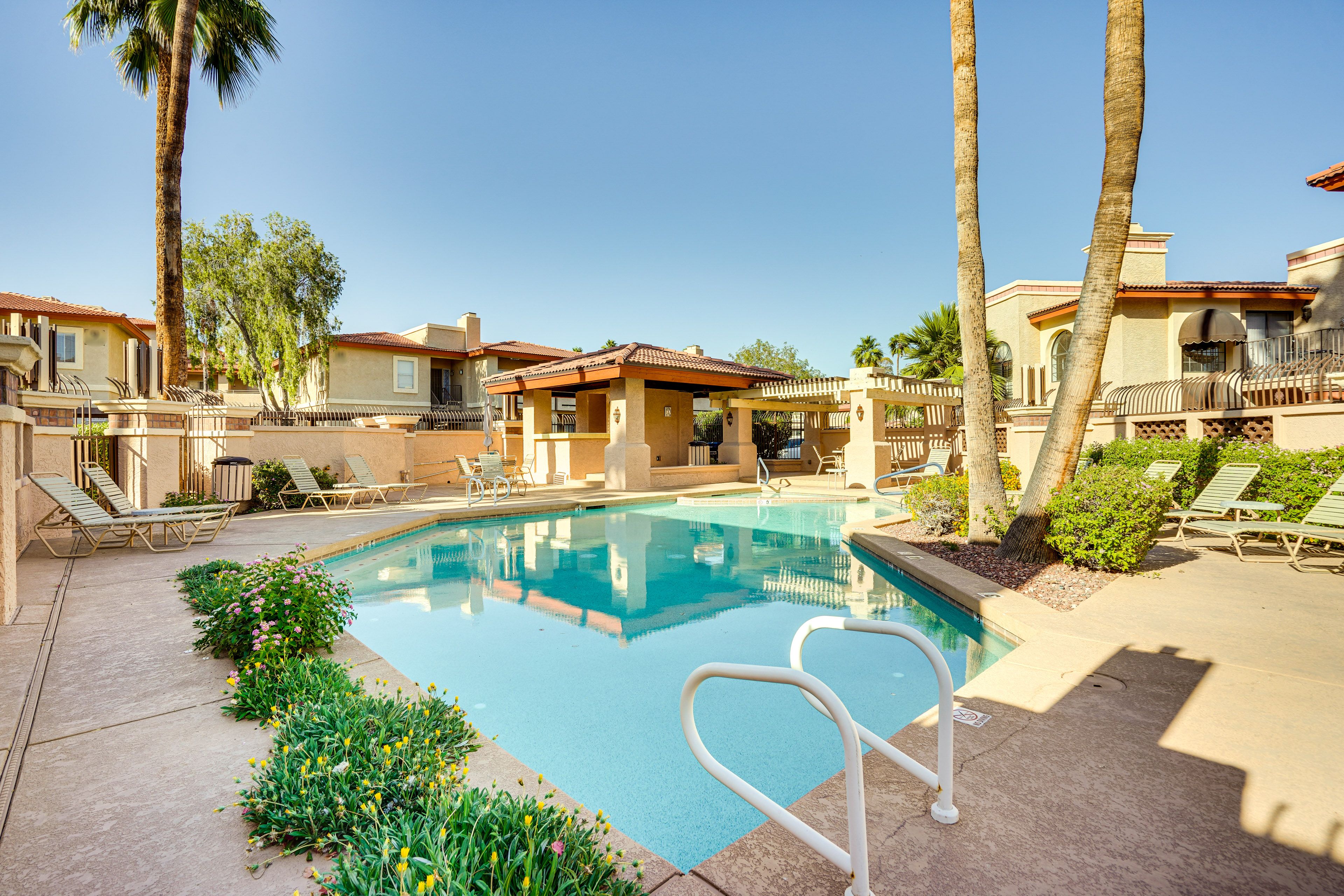 Point Resort Condos at Tapatio Cliffs | Community Amenities