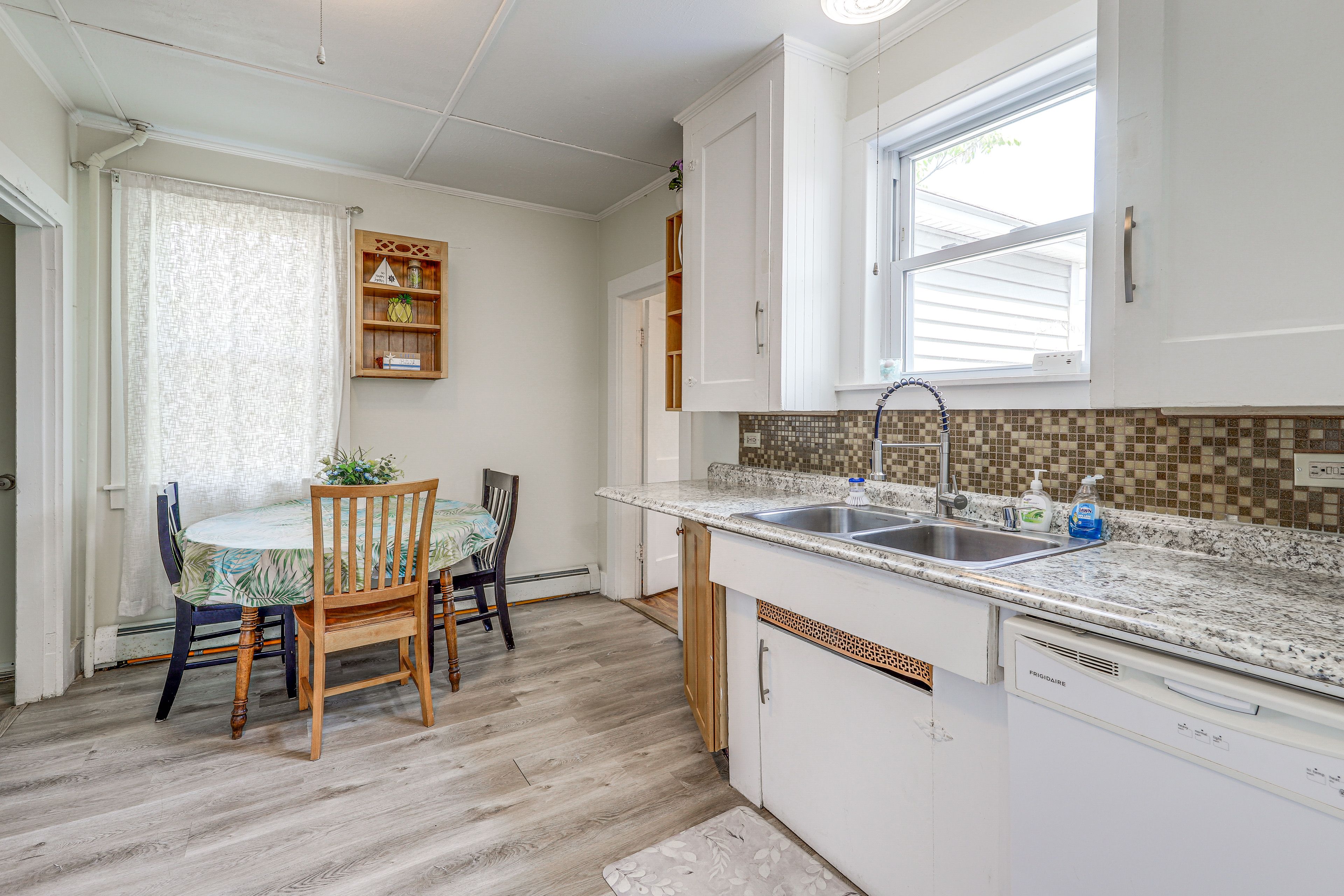 Dining Table | Dishware/Flatware | 1st Floor