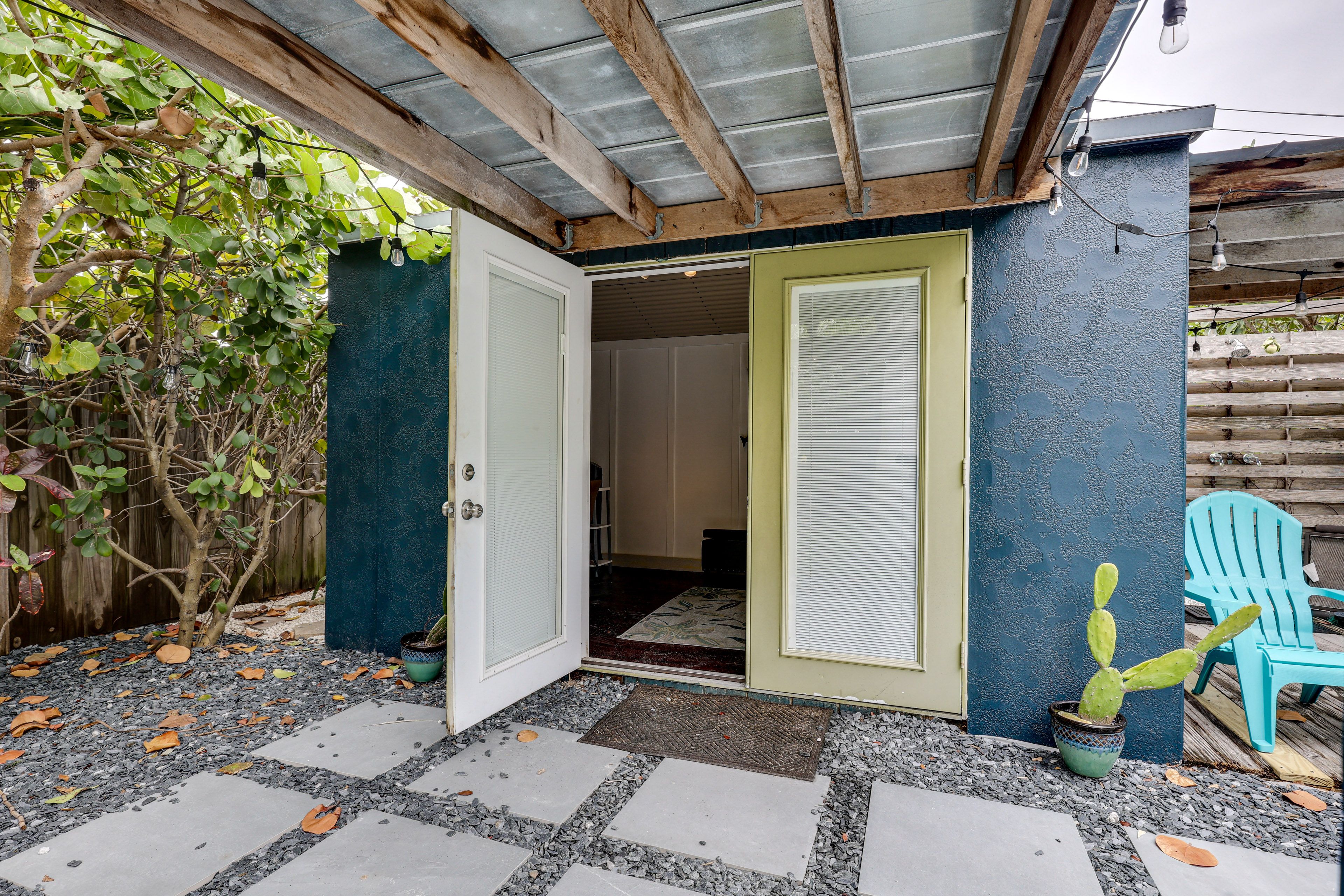 Detached She-Shed Exterior | 1 Small Step to Enter